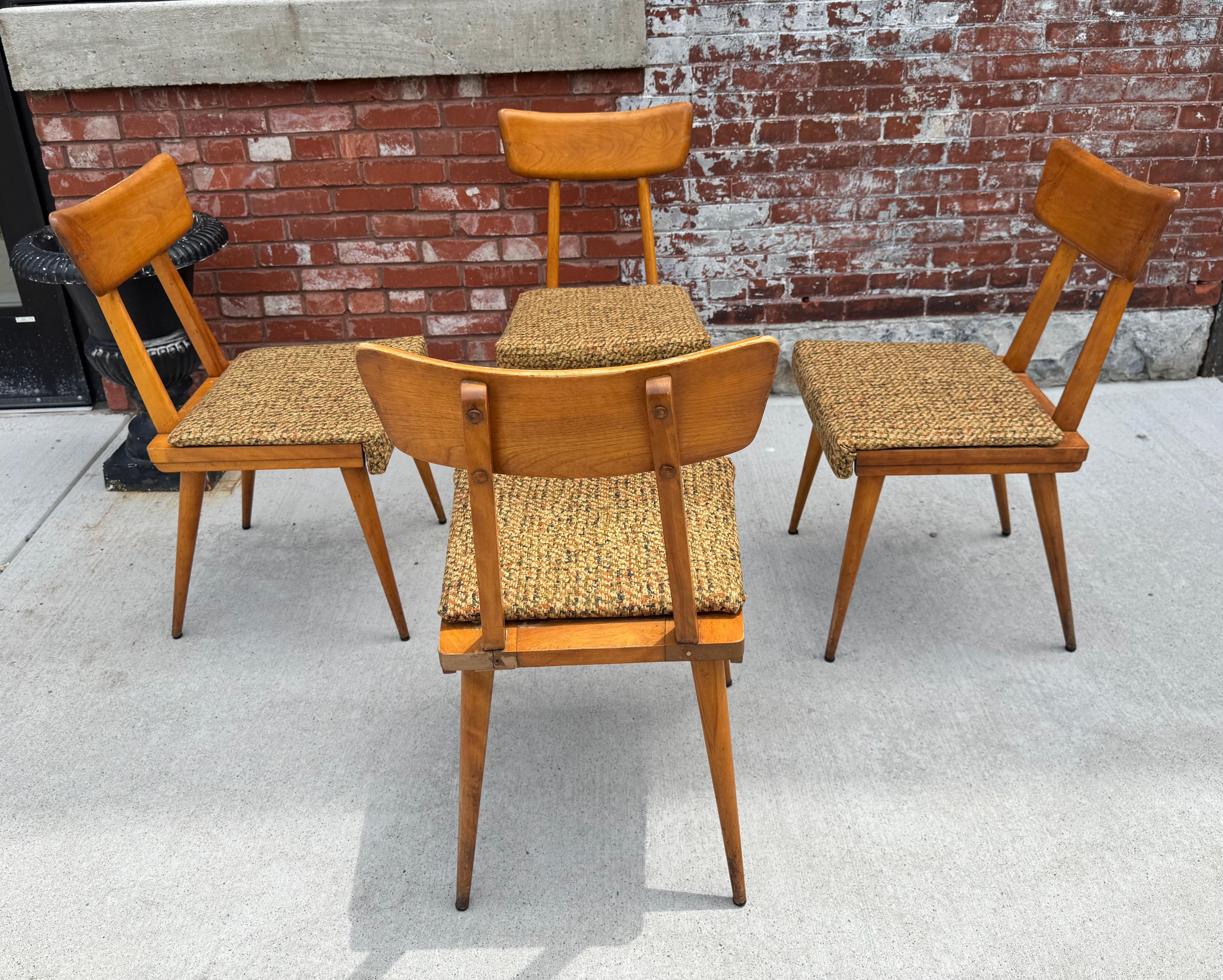 Sillas de comedor modernistas clásicas de abedul / arce de Baumritter / Los compañeros de piso recogen en Bueno estado para la venta en Buffalo, NY