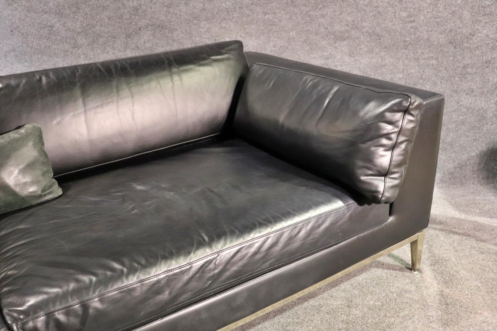 European Classic Black Leather Modern Sofa