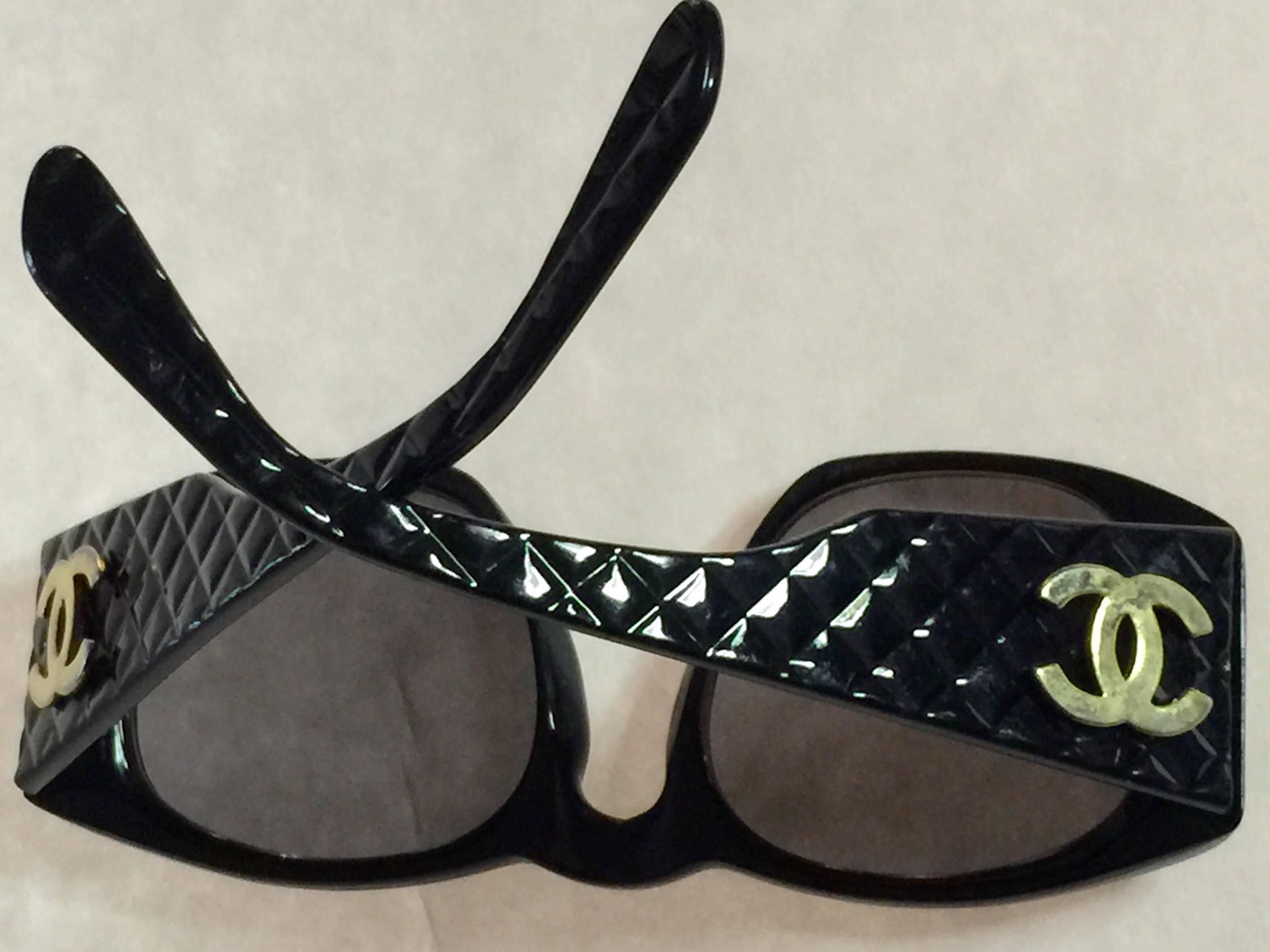 Classic Black Quilted Plastic CHANEL CC Sunglasses 2