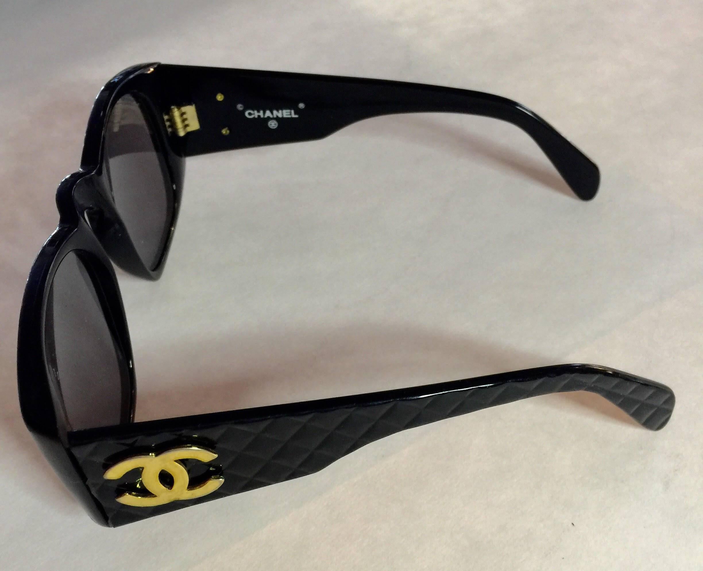 Classic Black Quilted Plastic CHANEL CC Sunglasses 3