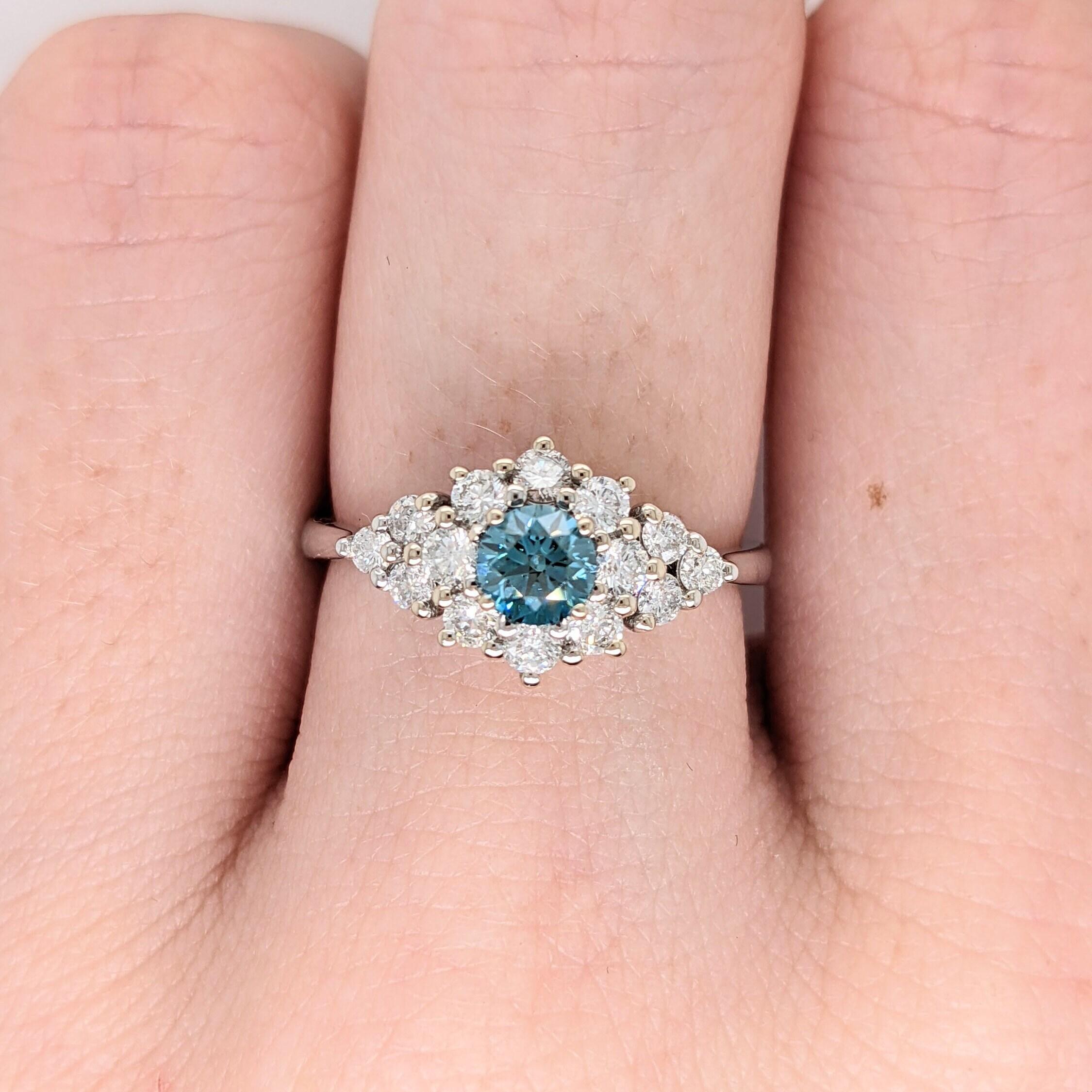 Classic Blue Diamond Ring w Earth Mined Diamonds in Solid 14k Gold Round 4mm In New Condition For Sale In Columbus, OH