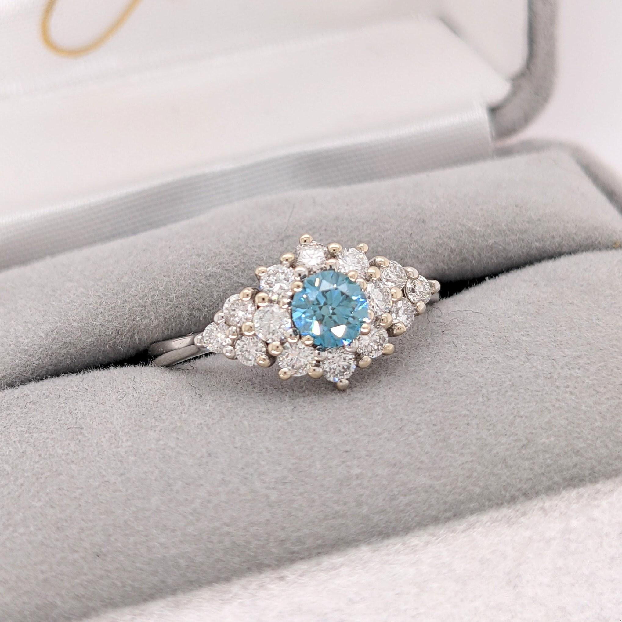 Classic Blue Diamond Ring w Earth Mined Diamonds in Solid 14k Gold Round 4mm For Sale 2