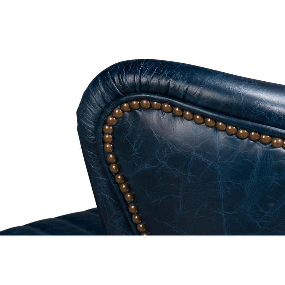 Classic Blue Leather Drehstuhl im Angebot 1