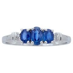 Vintage Classic Blue Sapphire 14k White Gold Oval Cut with Round-Cut Diamond Accent Ring