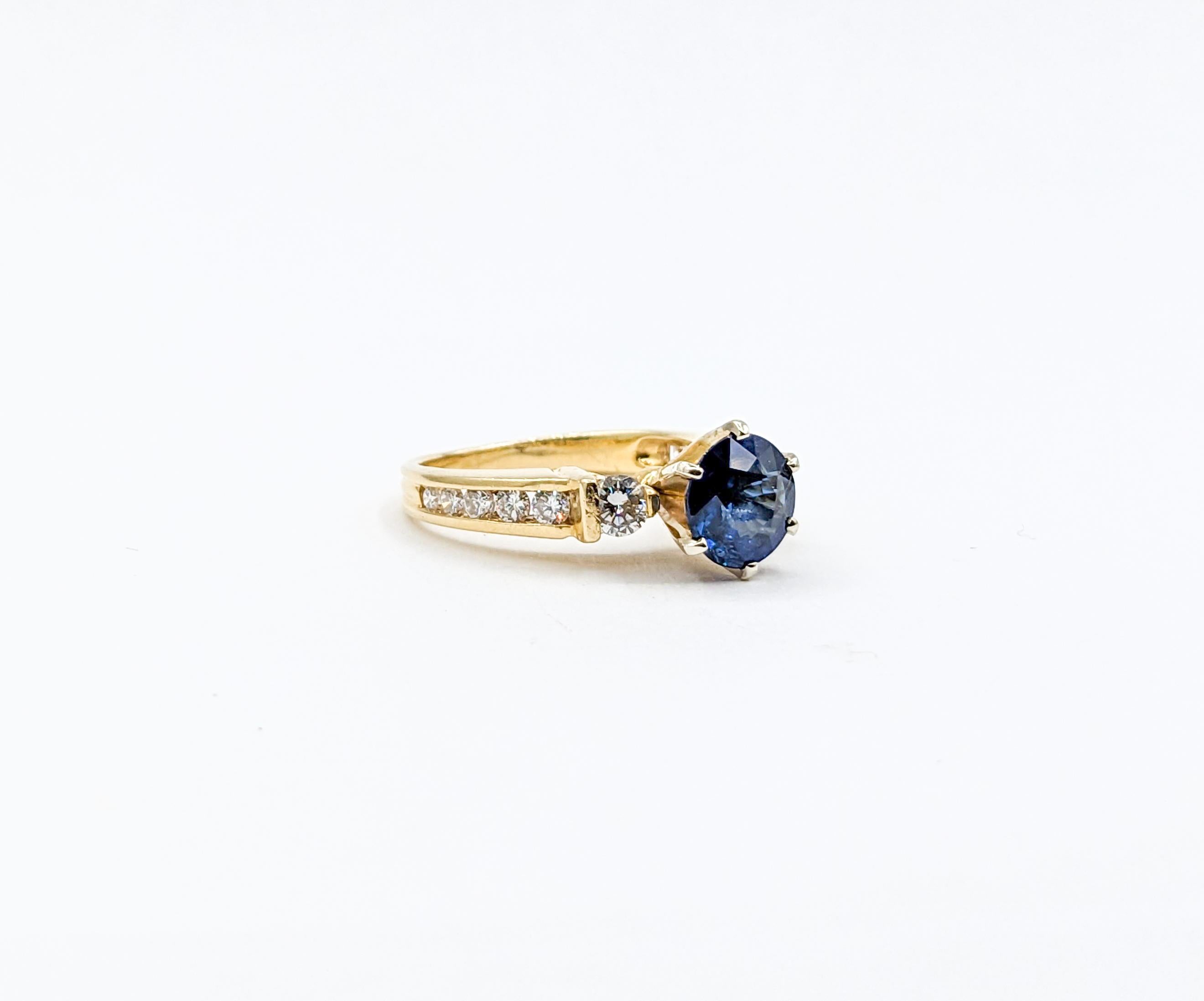 Classic Blue Sapphire & Diamond Engagement Ring in 14K Gold In Excellent Condition For Sale In Bloomington, MN