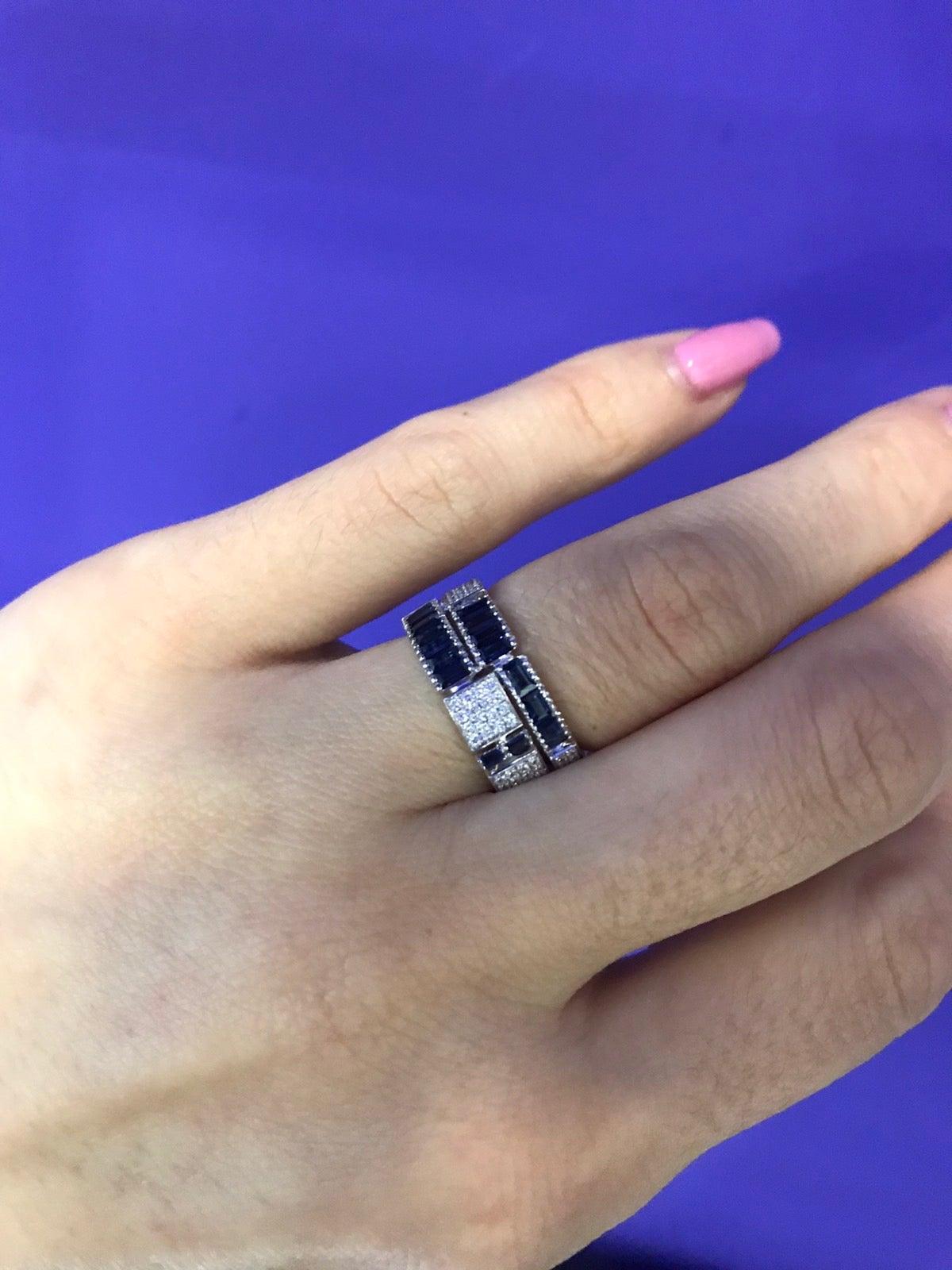 For Sale:  Classic Blue Sapphire Diamond White Gold Ring 3