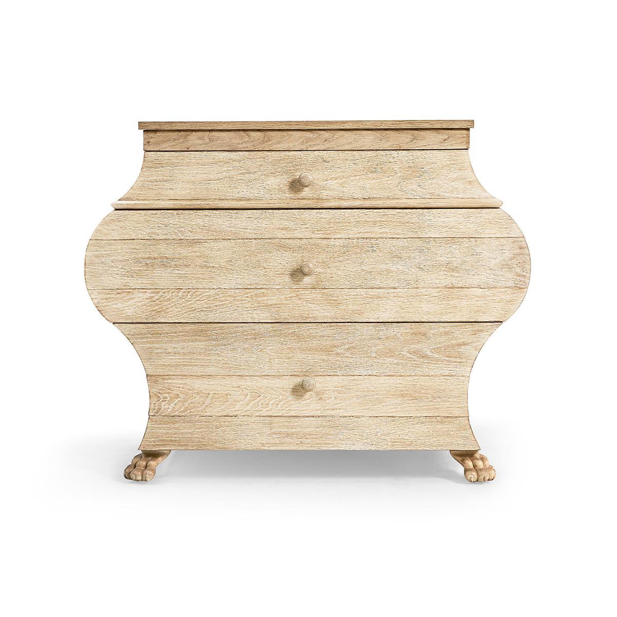 Realizzata in legno d'acacia di prima qualità, questa cassapanca presenta una rilassante tonalità imbiancata che esalta gli intricati motivi naturali delle venature del legno. La cassapanca non offre solo uno splendore visivo, ma anche un'utilità
