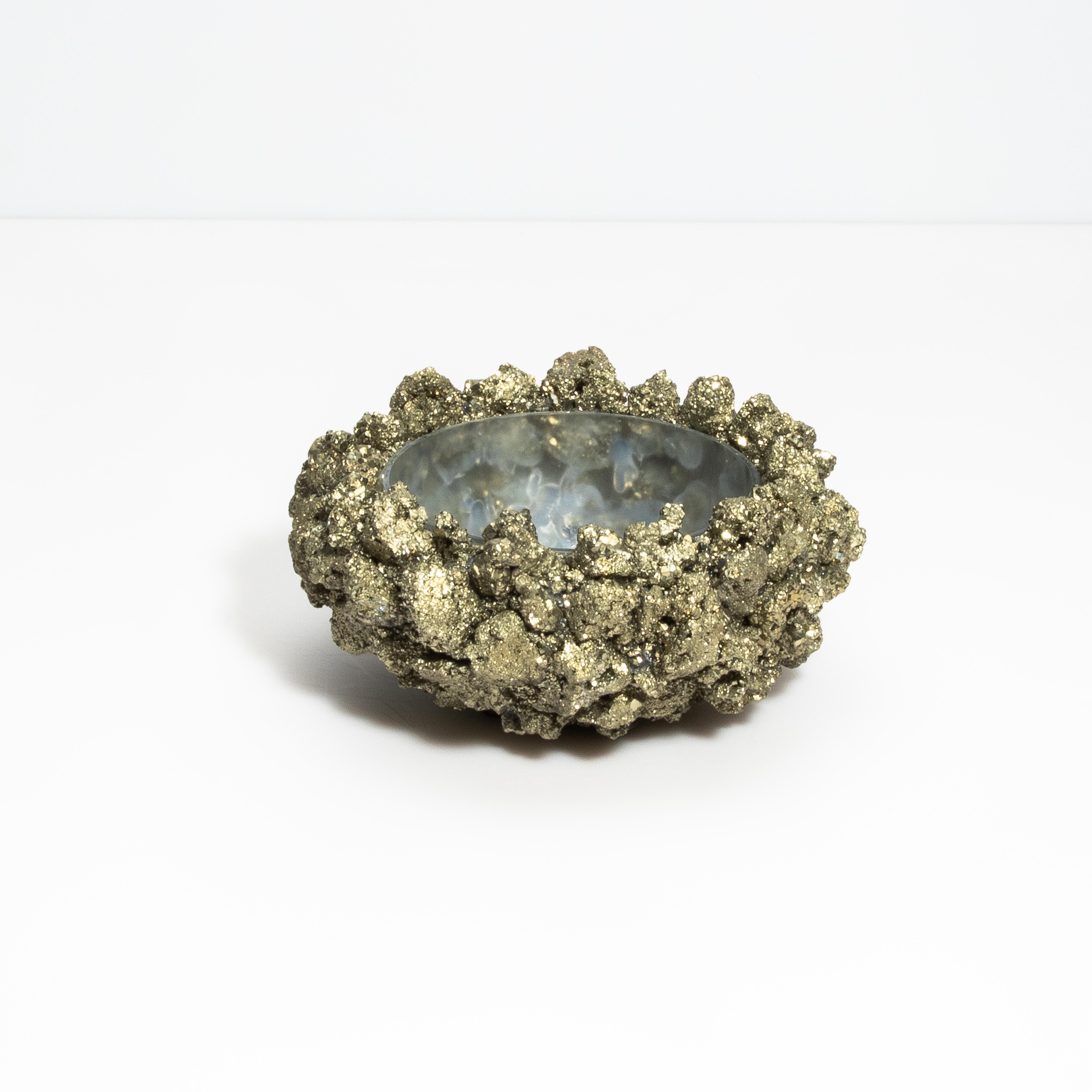 Moderne Petit bol Classic en pyrite en vente