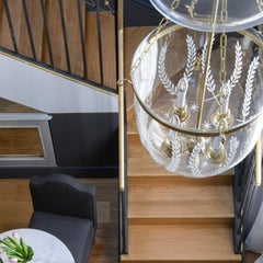 Lustre classique en laiton et verre gravé