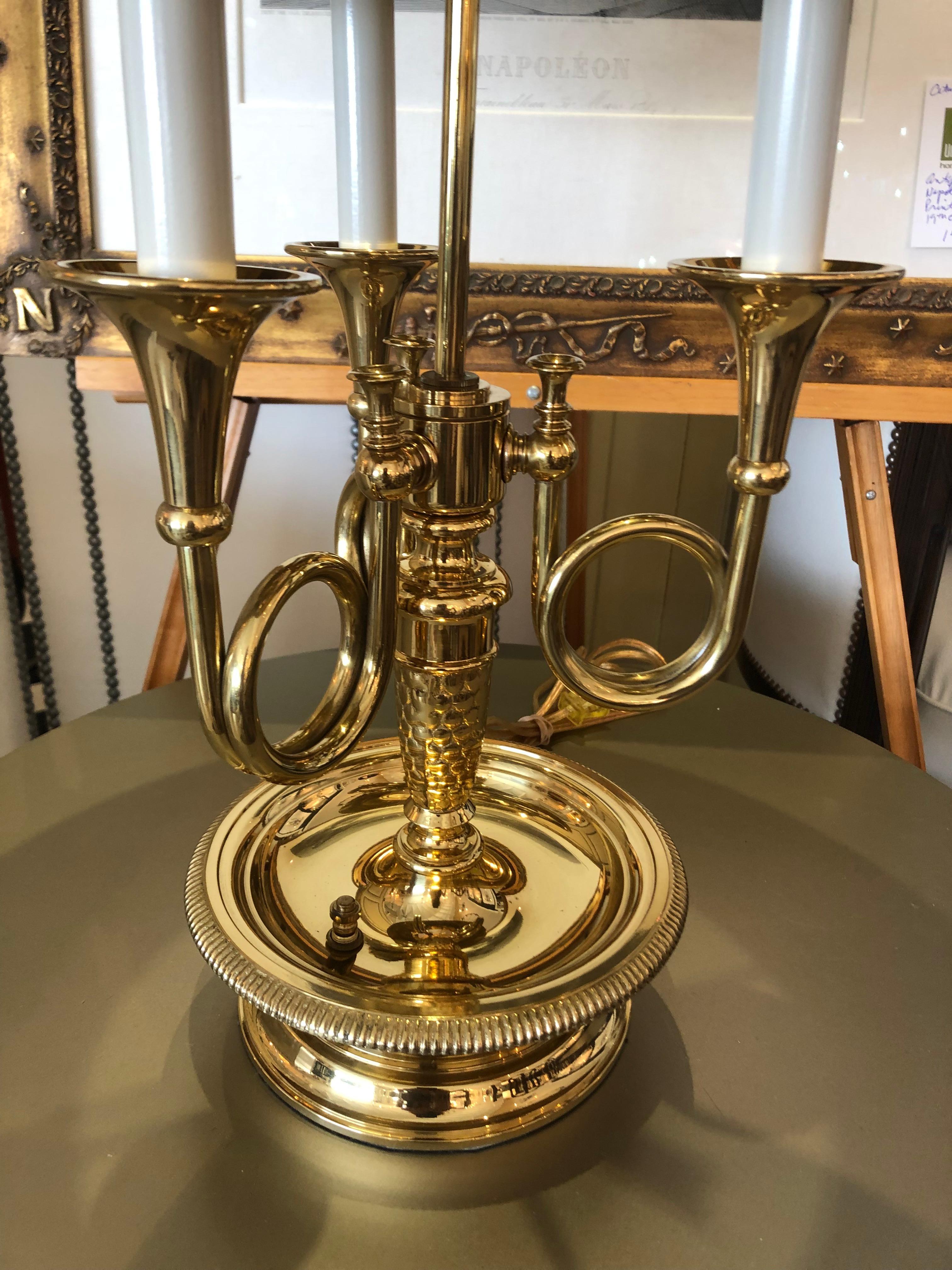 Classic Brass Horn Motife Buillotte Table Lamp 2