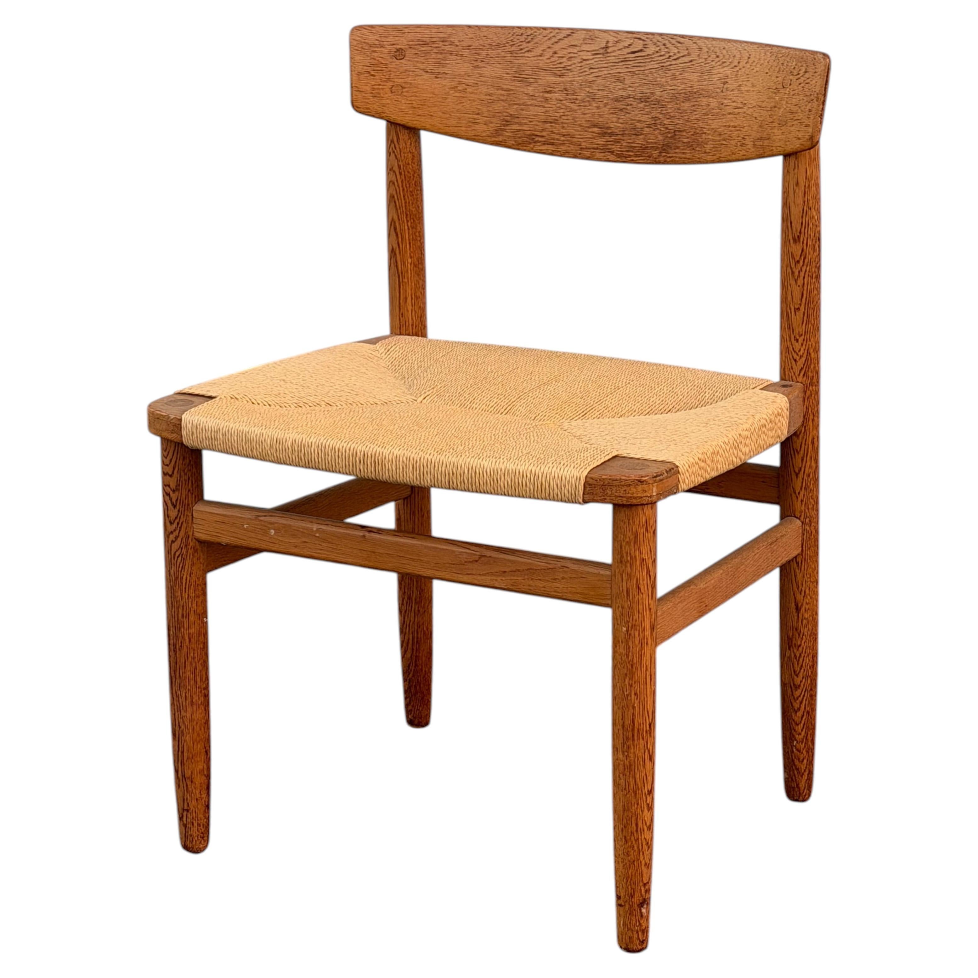 Chaise classique Børge Mogensen en chêne et papier vers 1950 en vente