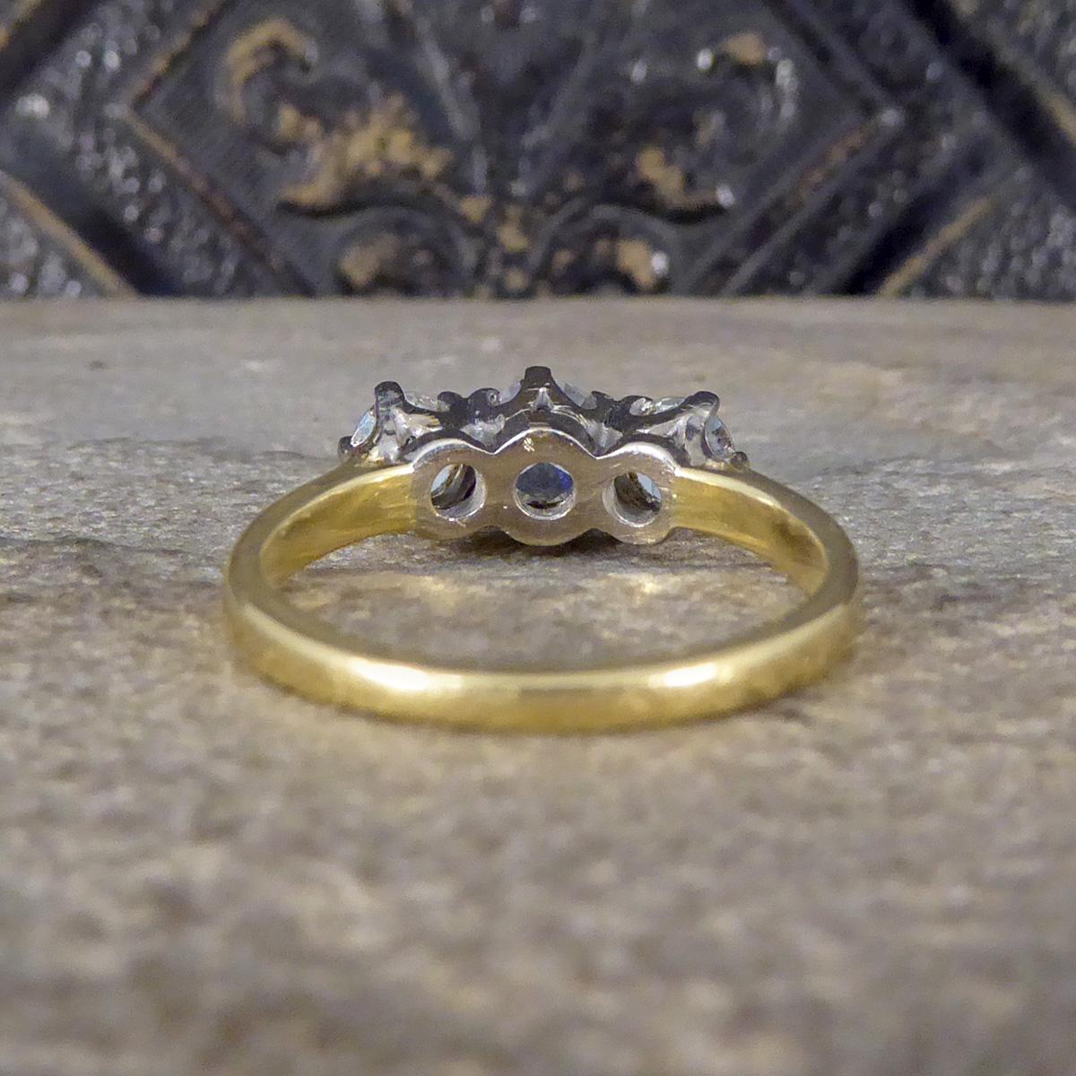 Modern Classic Brilliant Cut 1.13 Carat Diamond Three Stone Ring in 18 Carat Gold
