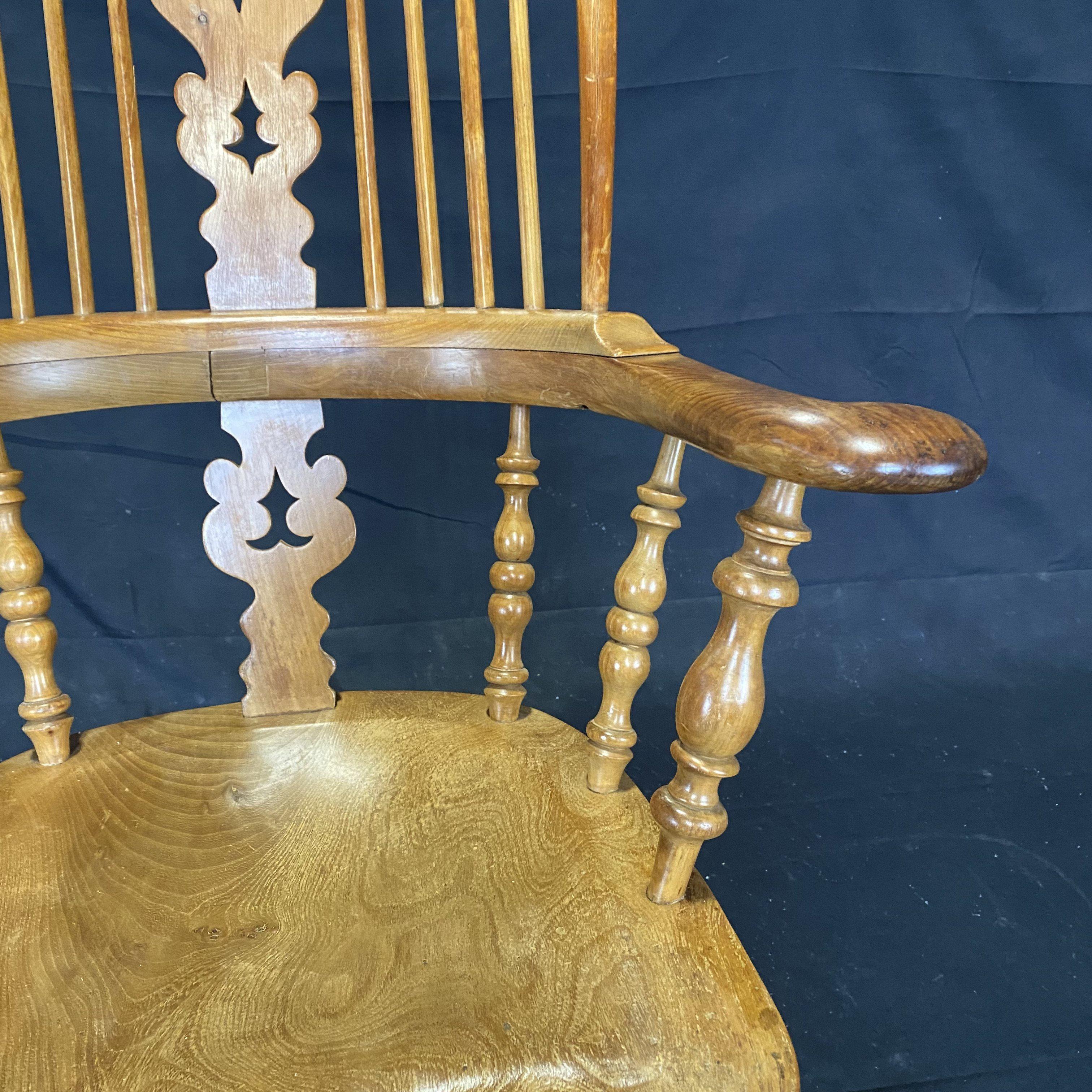 Classic British Antique Oak Windsor Chair  2