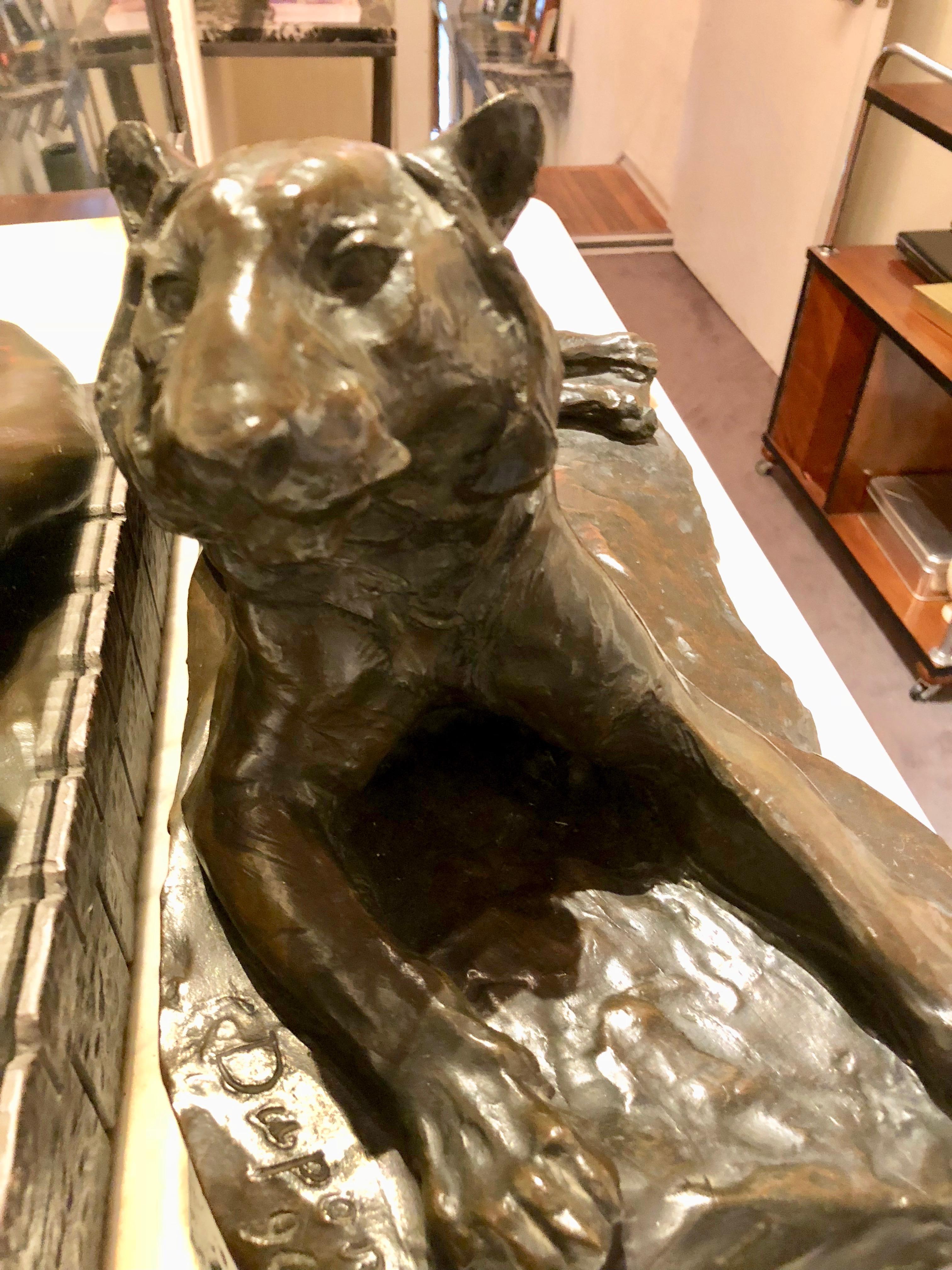 Art nouveau Statue classique de lion en bronze de Josue Dupon, sculpteur belge Art Déco en vente