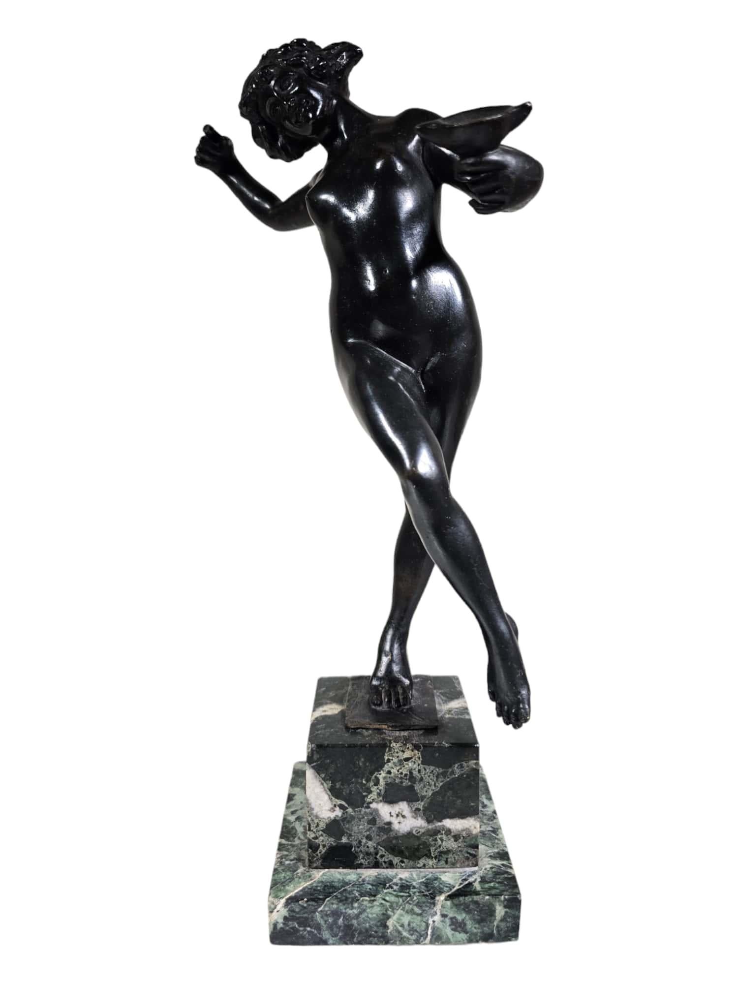 Classic Bronze Sculpture by Luigi de Luca - Maiden of Ancient Greece For Sale 8