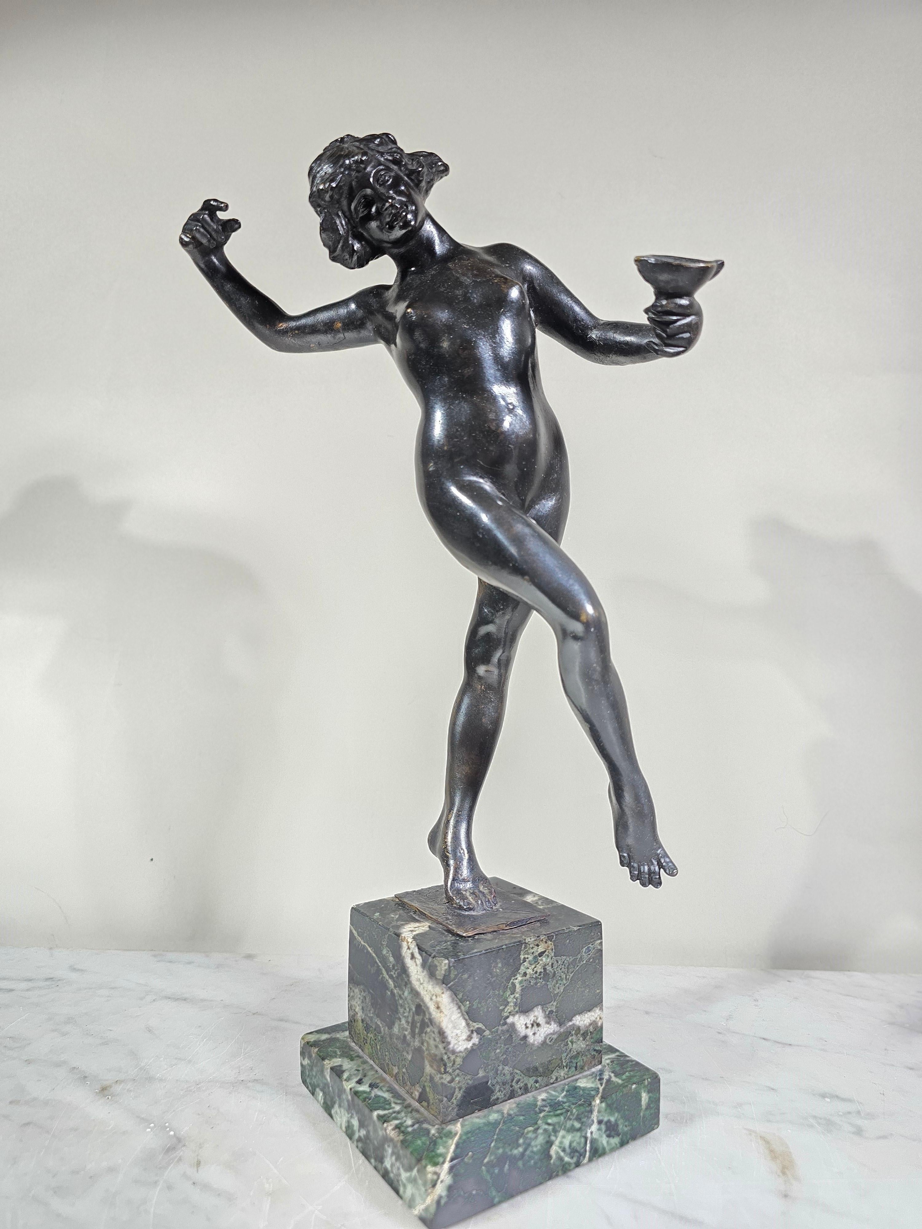 Classic Bronze Sculpture by Luigi de Luca - Maiden of Ancient Greece In Good Condition For Sale In Madrid, ES
