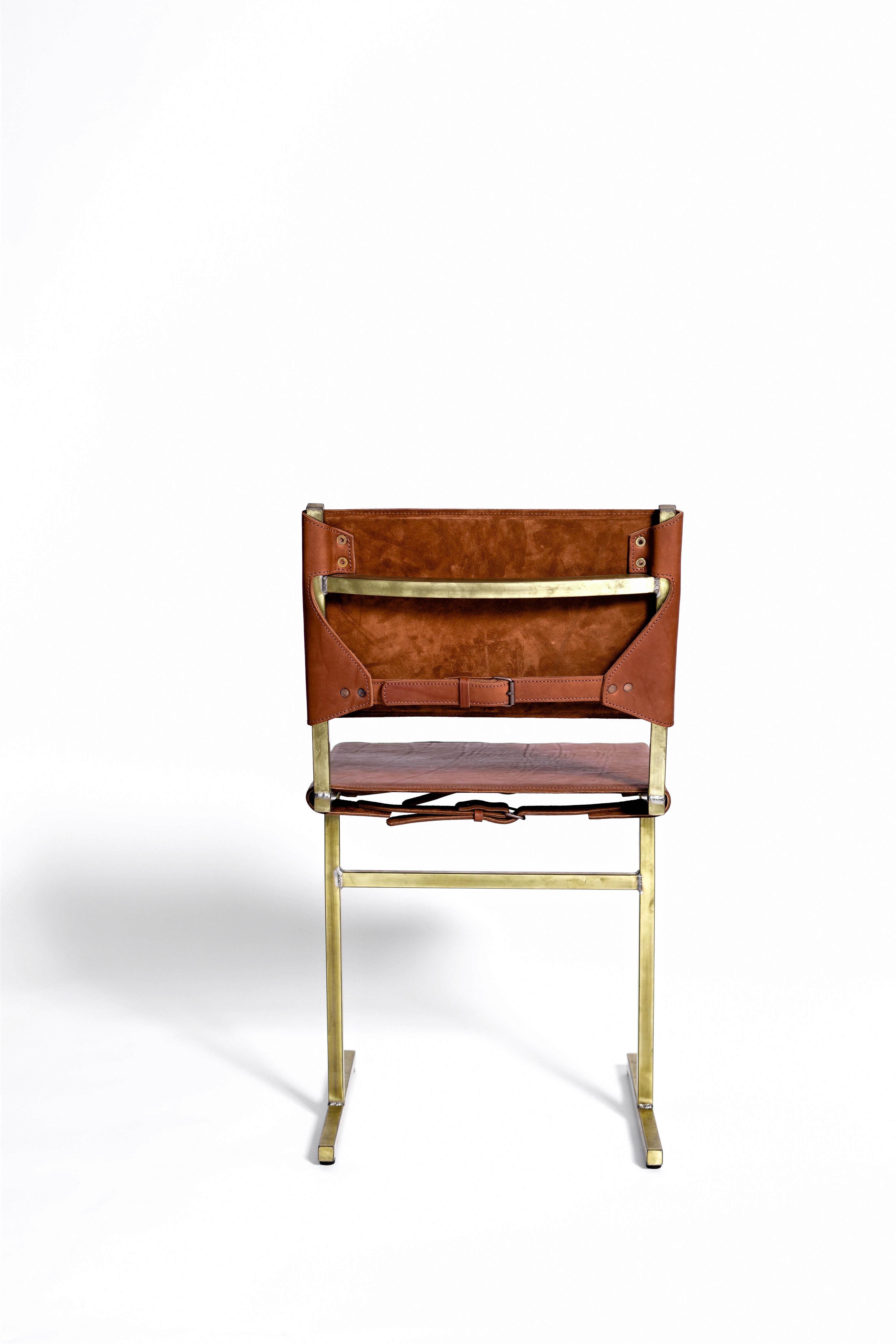 Classic Brown and Brass Memento Chair, Jesse Sanderson In New Condition For Sale In Geneve, CH
