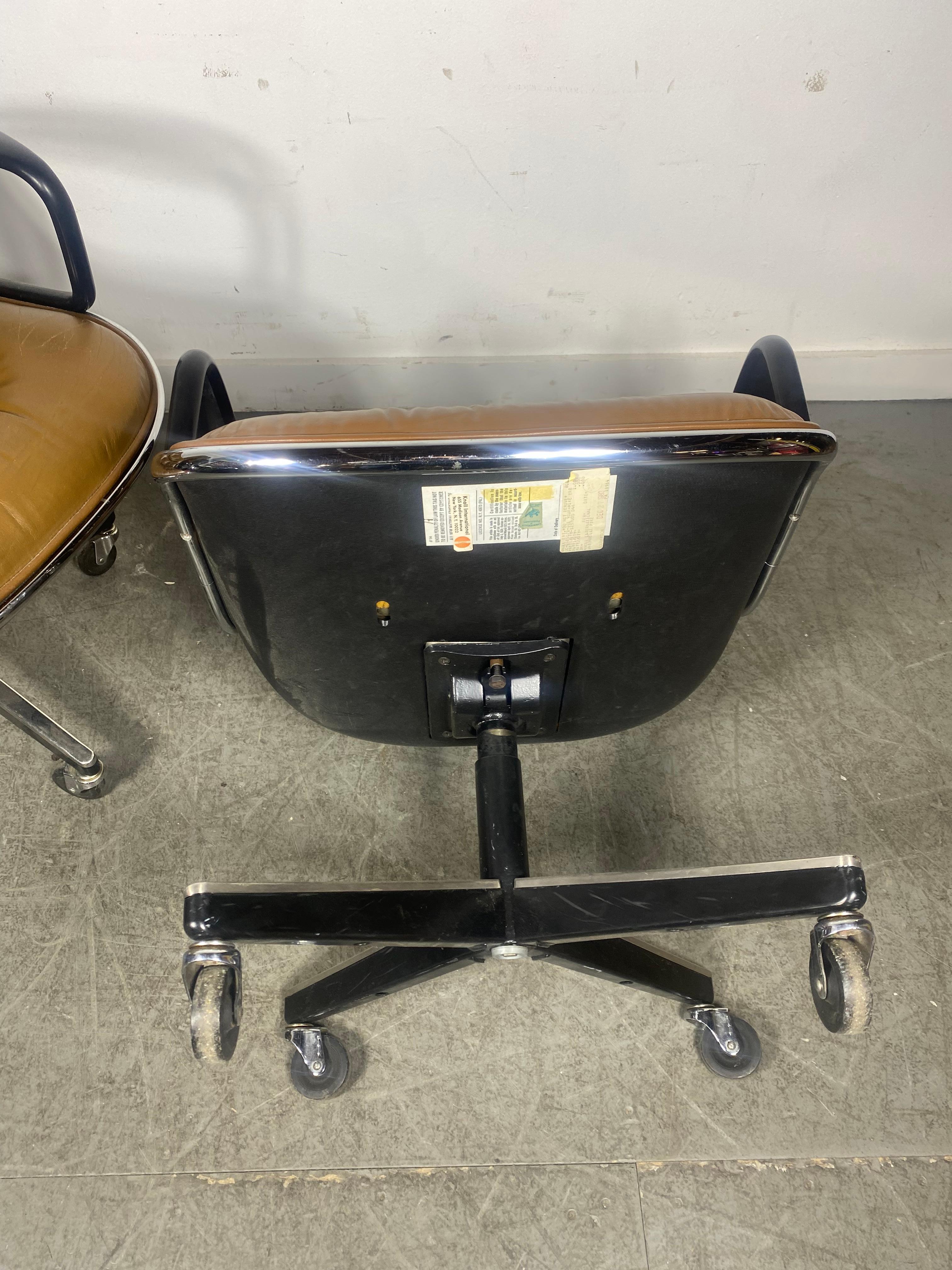 Classic Brown Leather & Chrome Pollock Chairs hergestellt von Knoll , 1980er Jahre  im Angebot 1