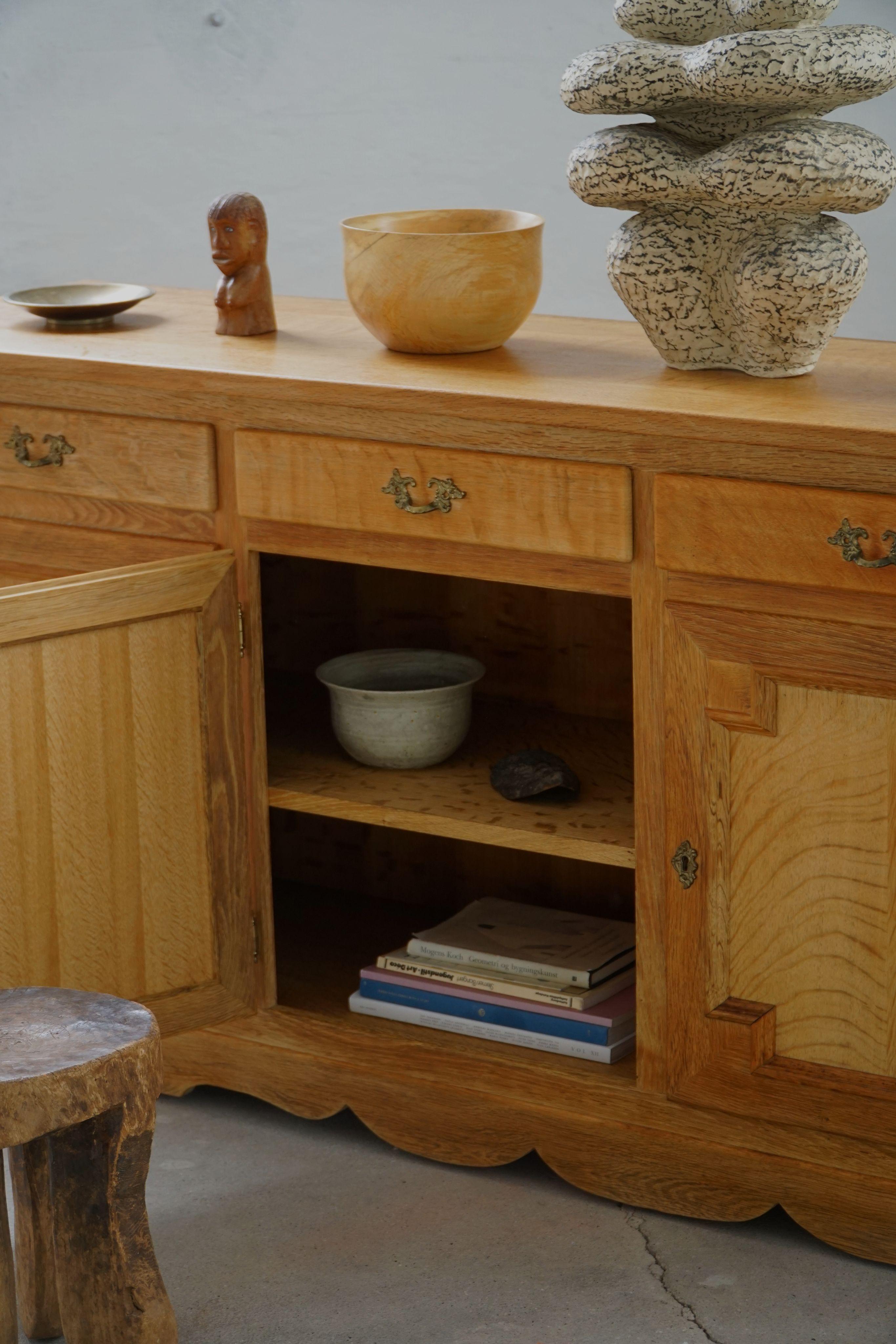 Mobile classico / Credenza in Oak, Buffet danese del Mid Century Modern, anni '60 in vendita 3