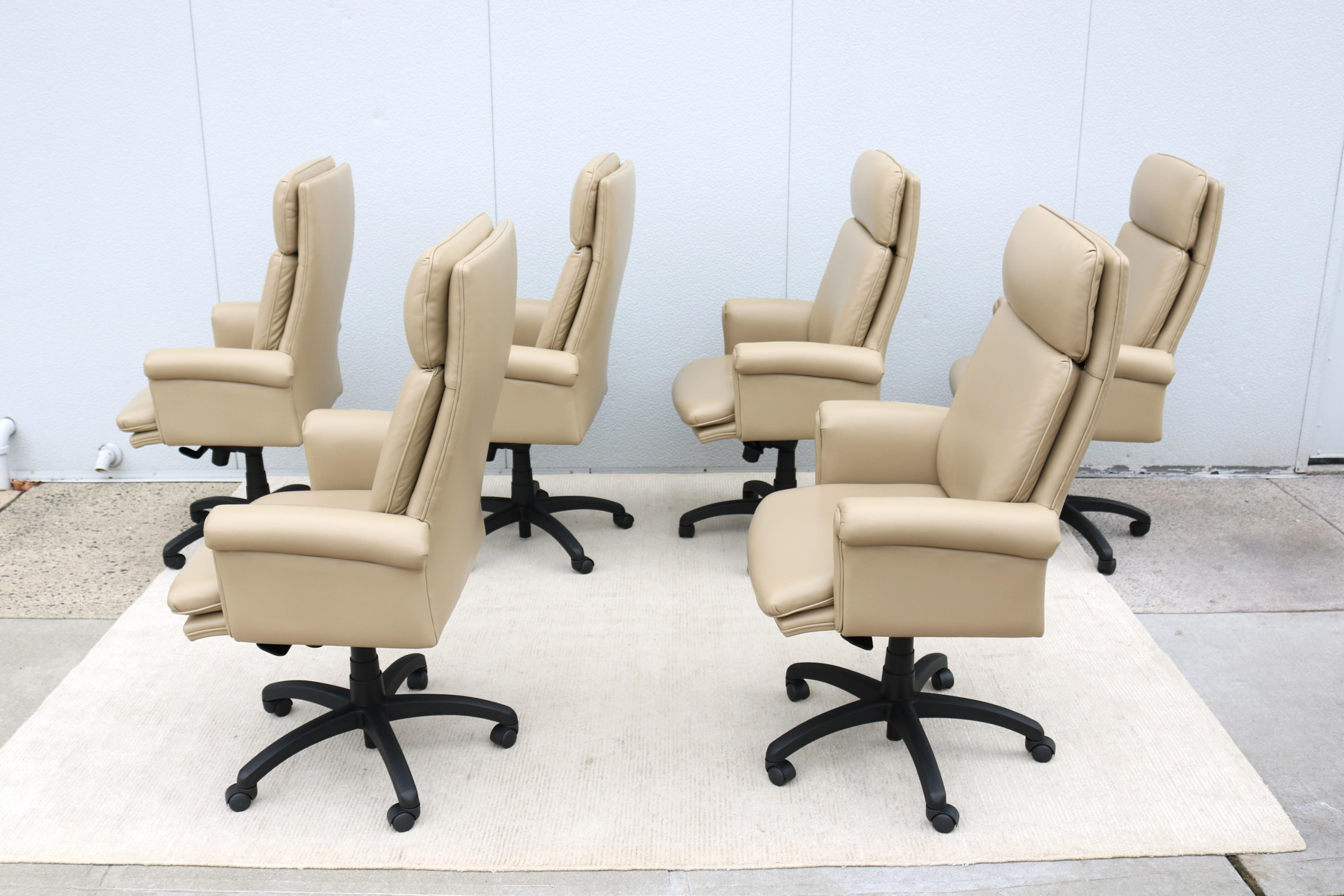 Classic Cabot Wrenn Caesar High Back Regency Taupe Leather Swivel Desk Chair (chaise de bureau pivotante en cuir taupe) en vente 5