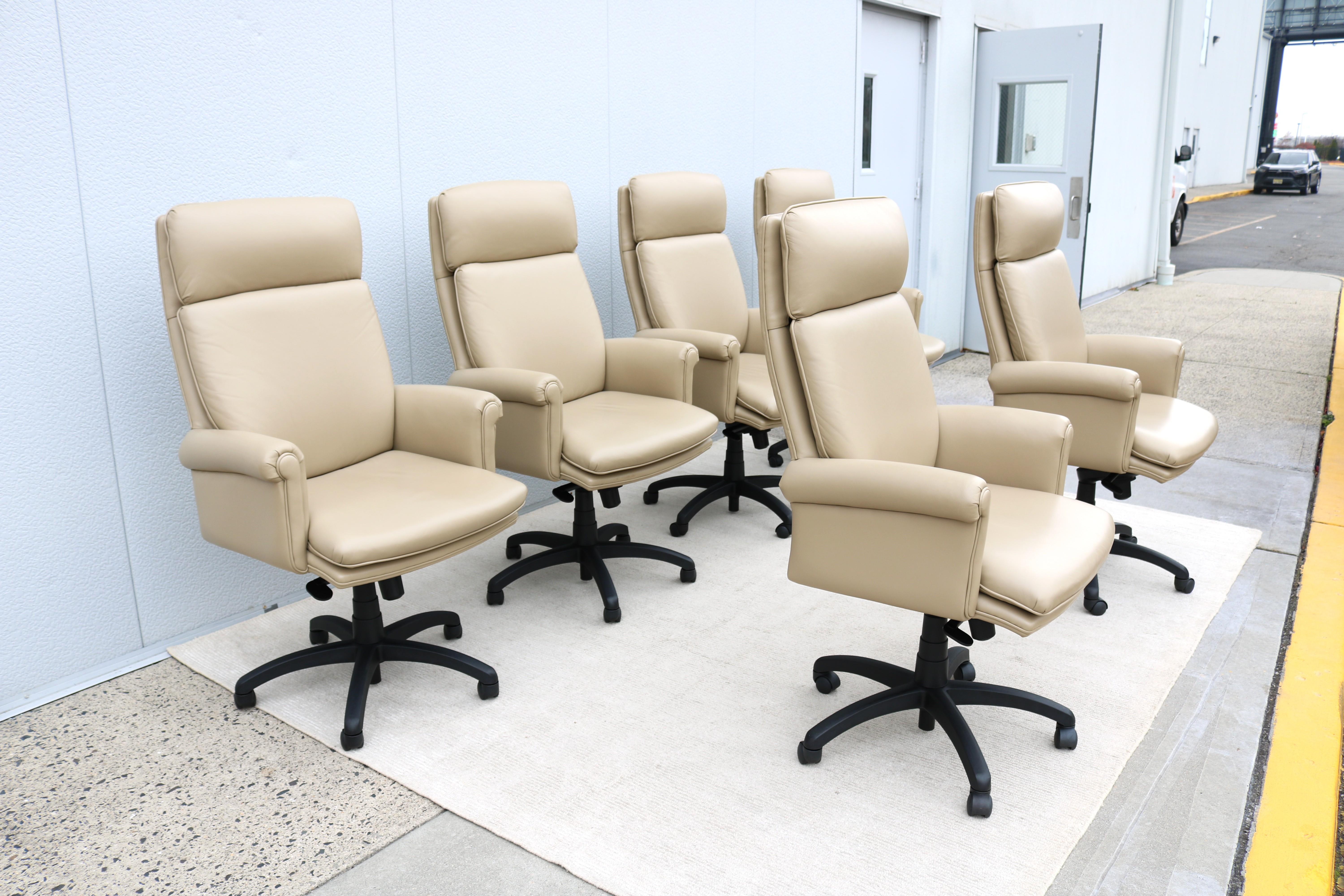 Métal Classic Cabot Wrenn Caesar High Back Regency Taupe Leather Swivel Desk Chair (chaise de bureau pivotante en cuir taupe) en vente