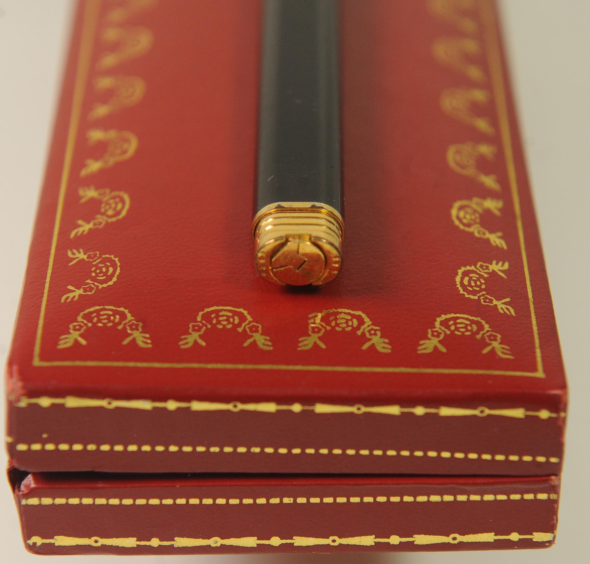 Classic Cartier 18ct Gold Plated Black Vendome Trinity Rollerball Pen & Box For Sale 8