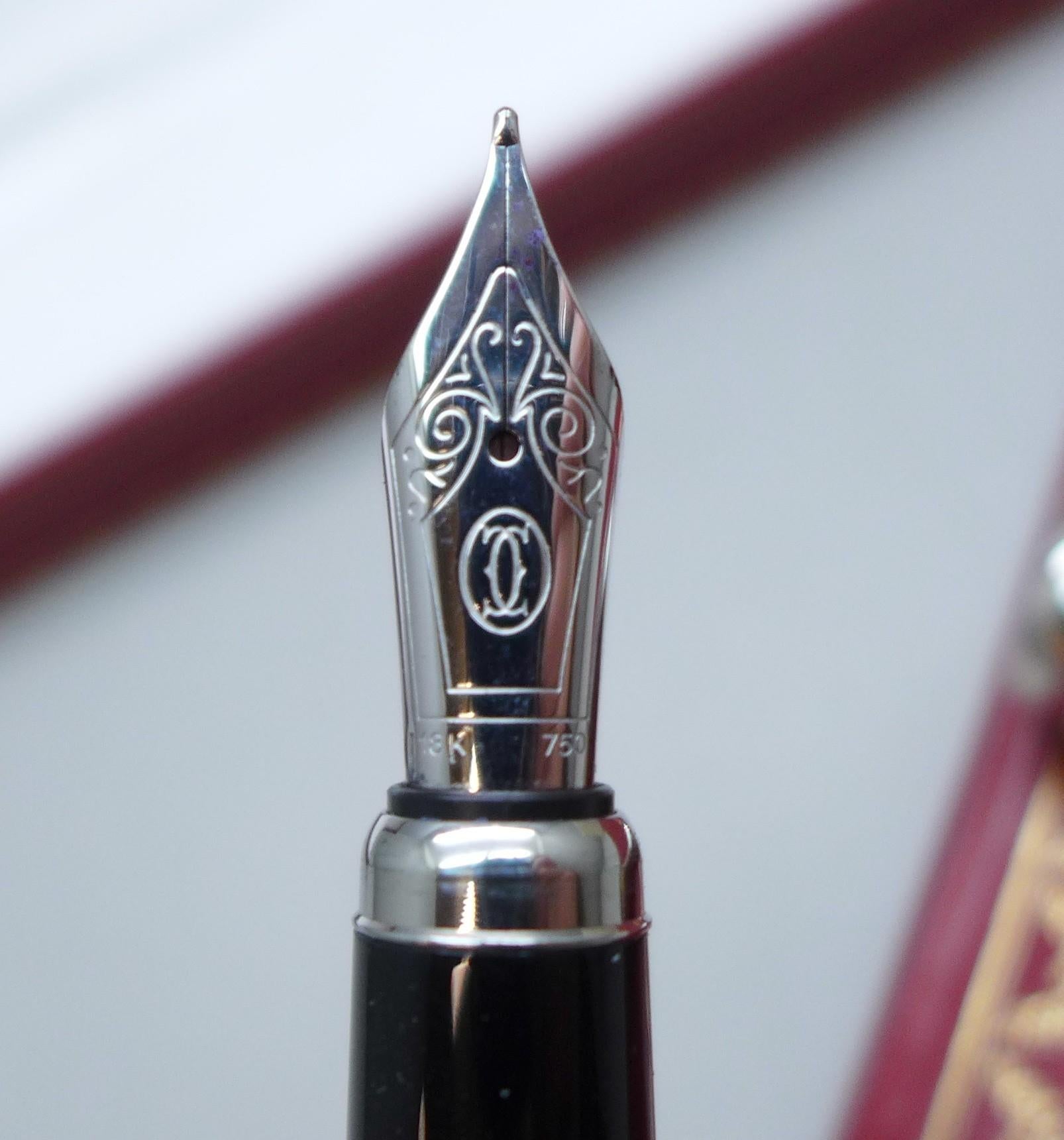 Classic Cartier 18ct Gold Nib Stylo Plume 'M' Füllfederhalter Box mit Garantie (21. Jahrhundert und zeitgenössisch) im Angebot