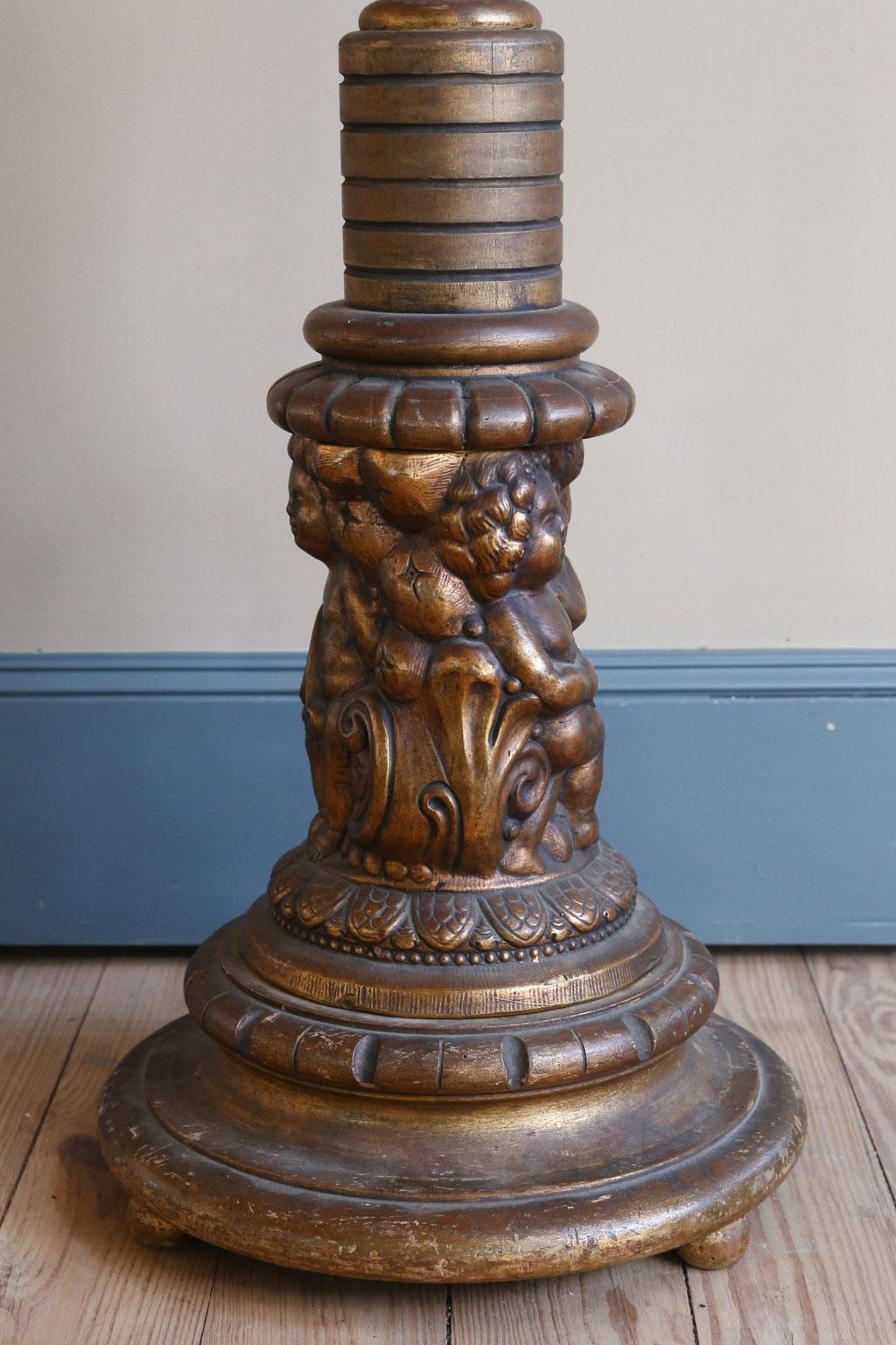 Klassische geschnitzte italienische Stehlampe, Renaissance-Revival-Stil (Italienisch)