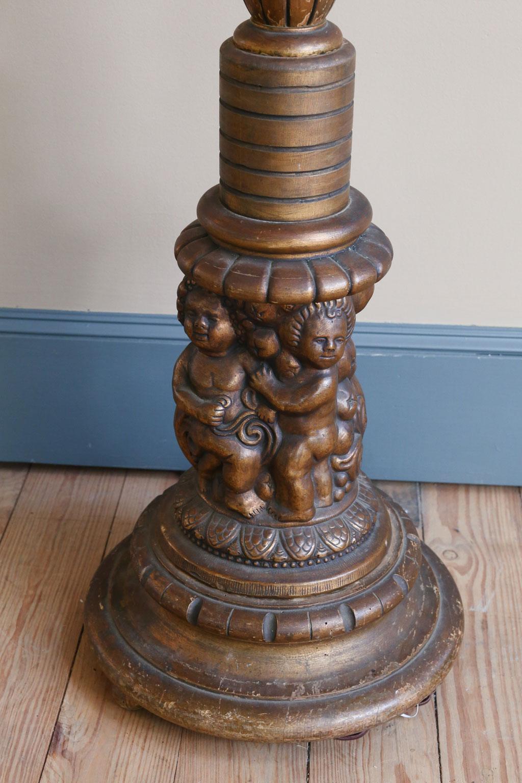 Klassische geschnitzte italienische Stehlampe, Renaissance-Revival-Stil 1
