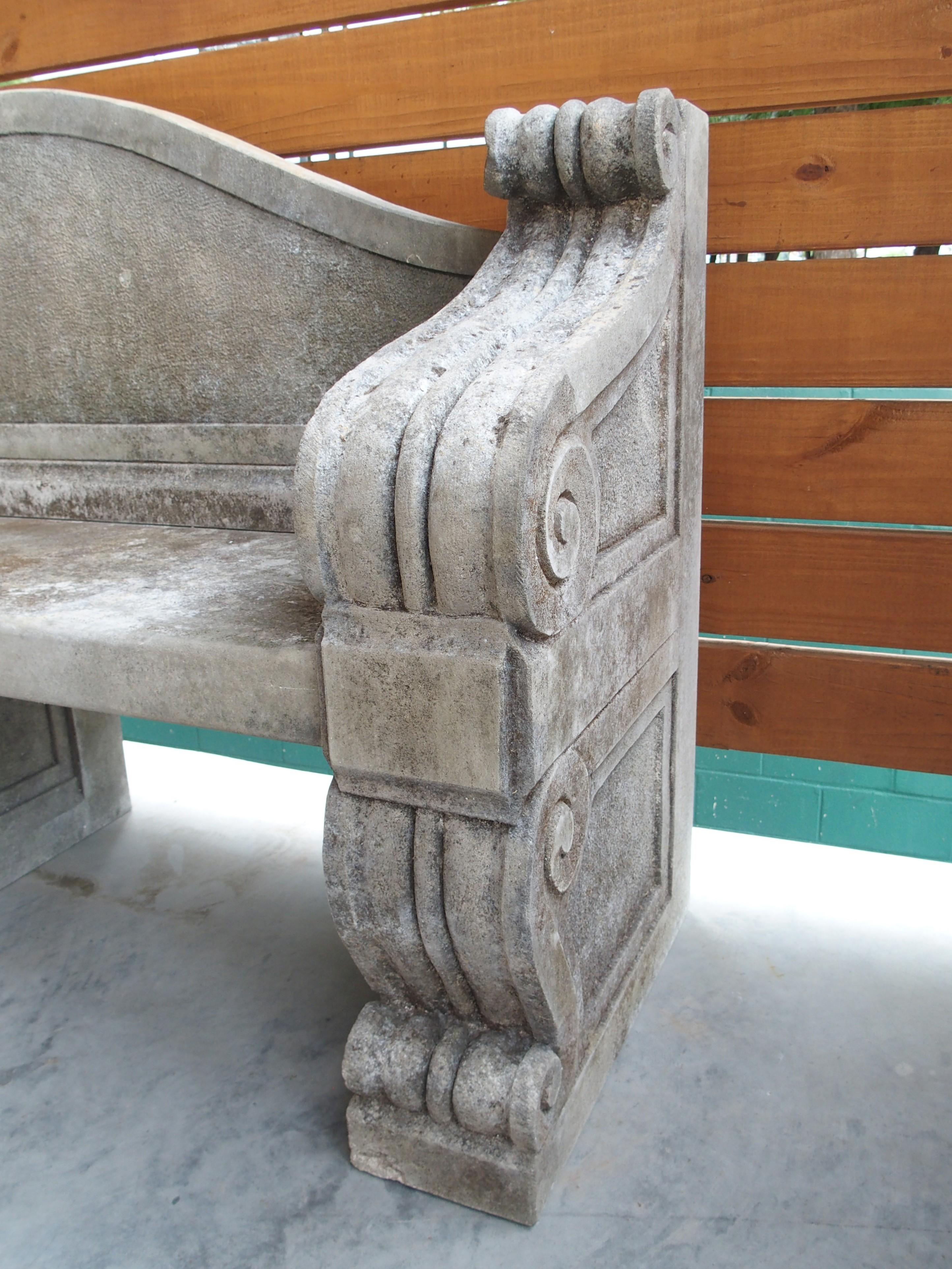 Banc de parc classique en pierre calcaire sculptée du nord de l'Italie en vente 3