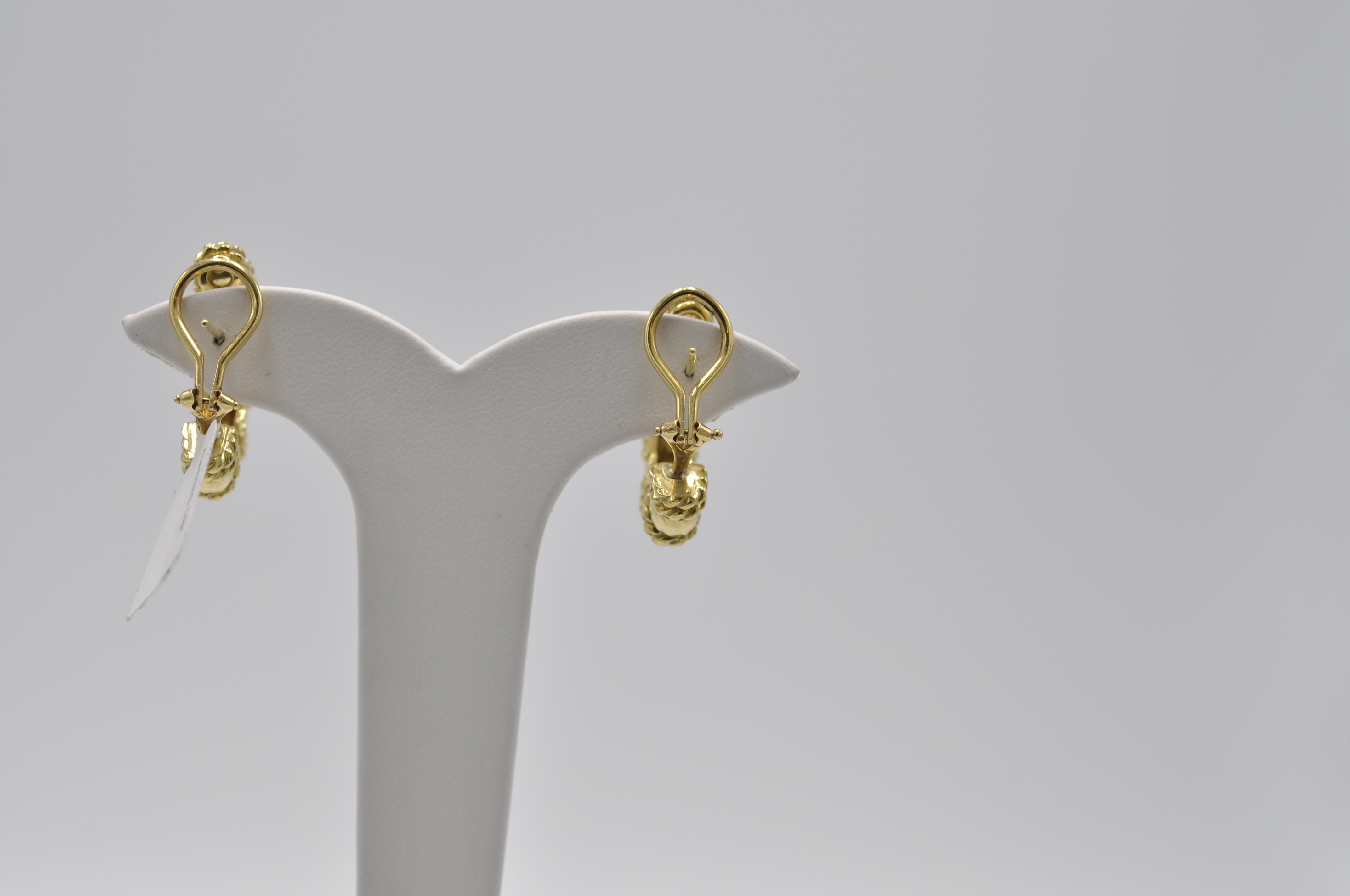 Cassis Yellow Gold Hoops In Excellent Condition In Dallas, TX