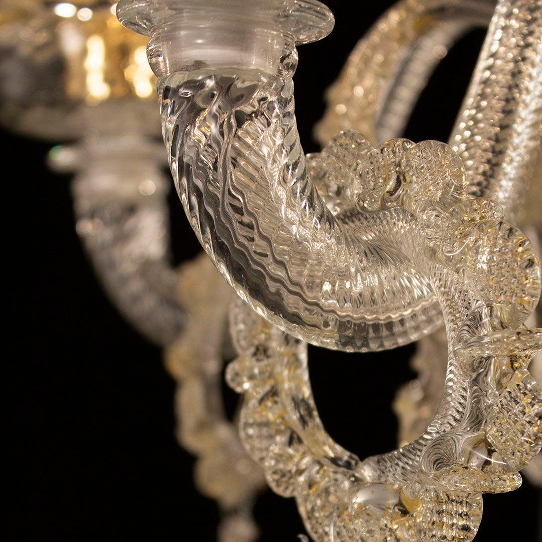 Lampadario classico a 5 bracci in vetro di Murano trasparente e oro con anelli multiforme in vendita 1