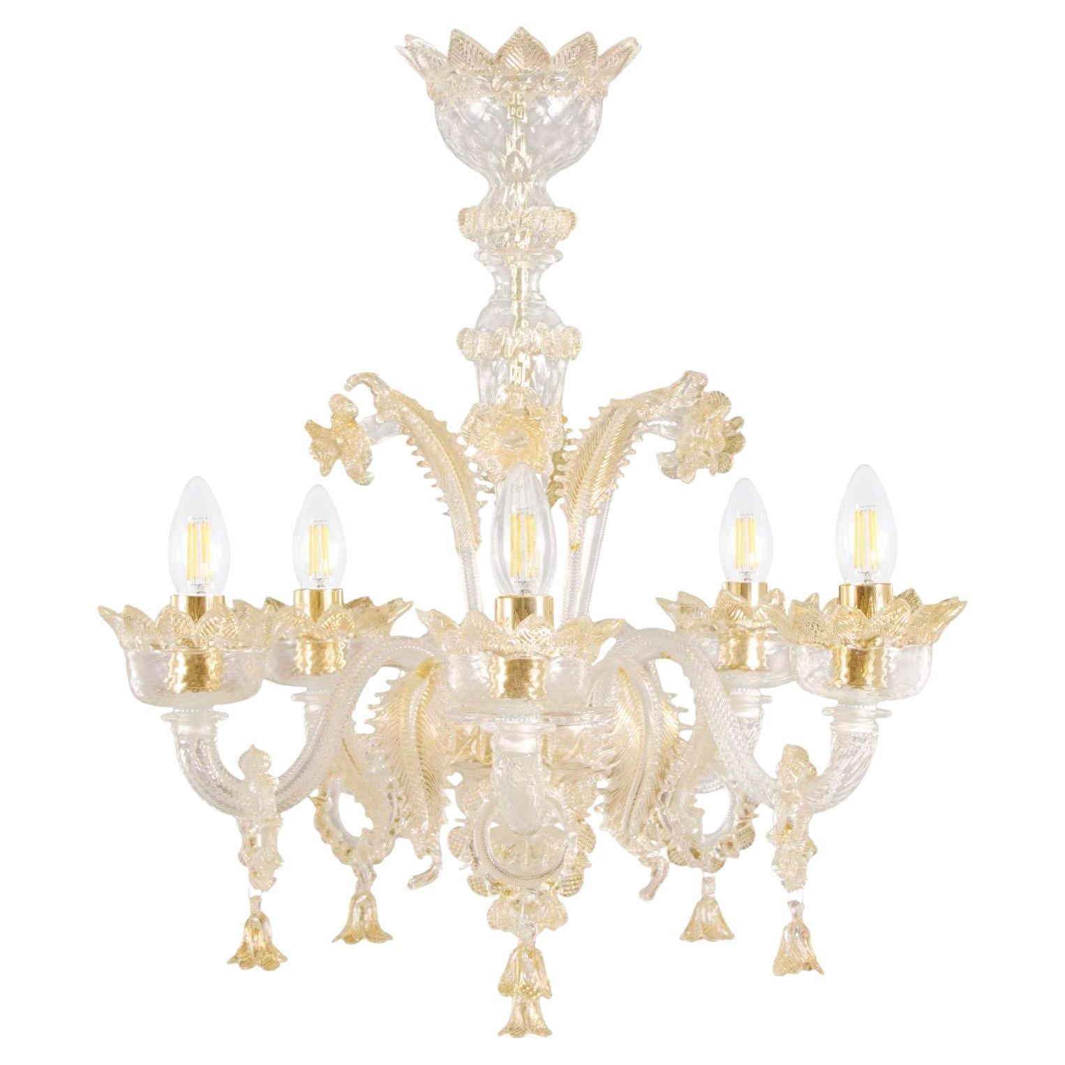 Lustre classique à 5 bras en verre de Murano transparent et or avec anneaux multiforme