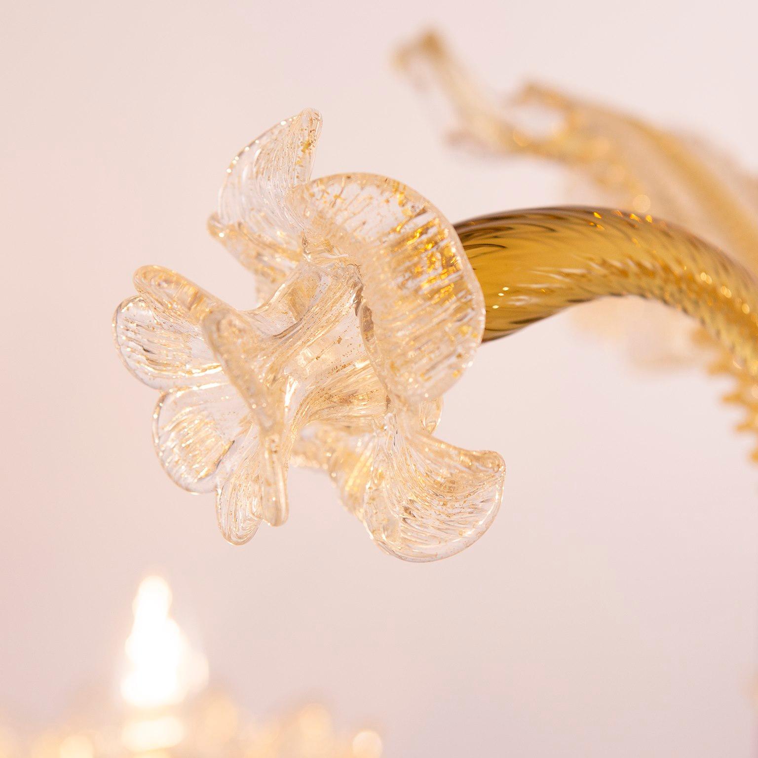 Klassischer 5-Arm-Kronleuchter aus Stroh-clear-Gold-Muranoglas von Multiforme  (21. Jahrhundert und zeitgenössisch) im Angebot