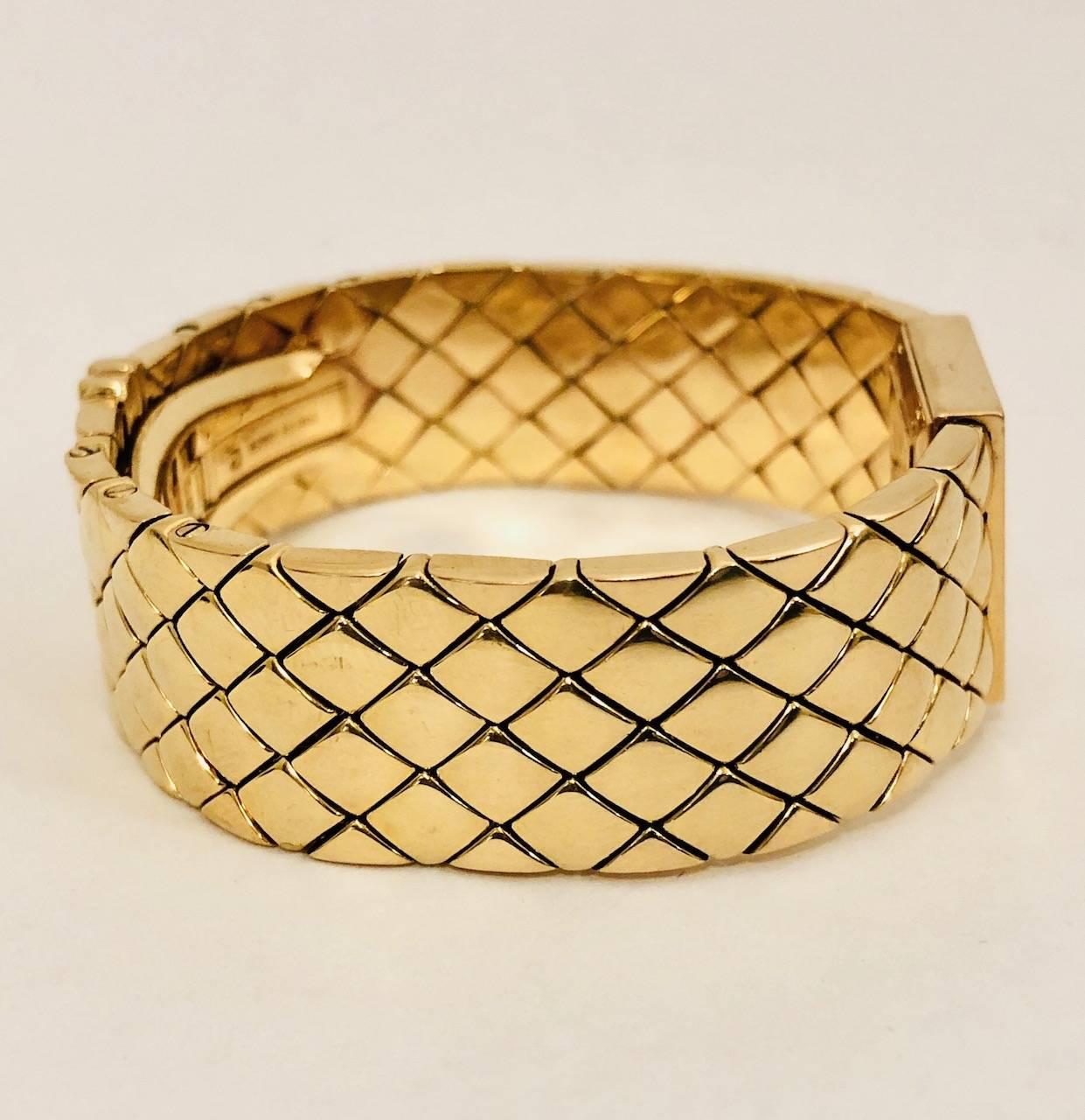 Chanel Yellow Gold Matelasse Quilted Bracelet Quartz Wristwatch For Sale 3