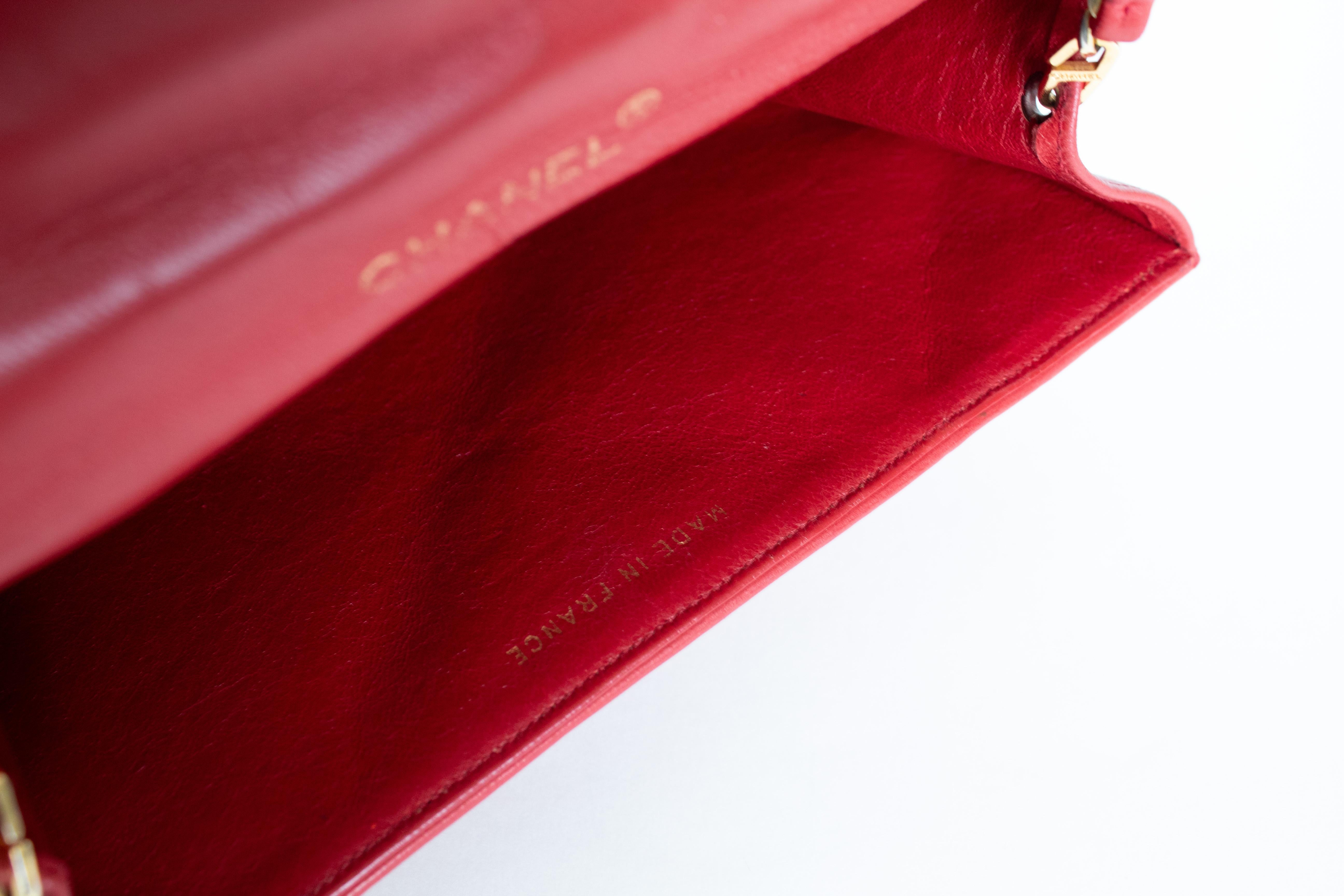 Classic Chanel 19 Vintage Rare 90s Jumbo Lambskin Red Envelope Flap Bag  For Sale 6