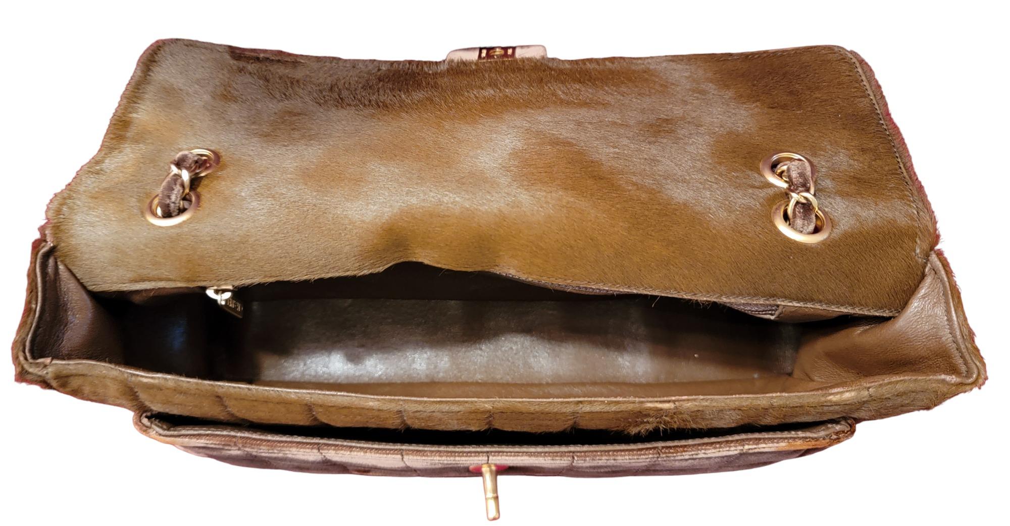 Classic Chanel Brown Brown Gold Hardware Shoulder Bag/ Clutch en vente 3