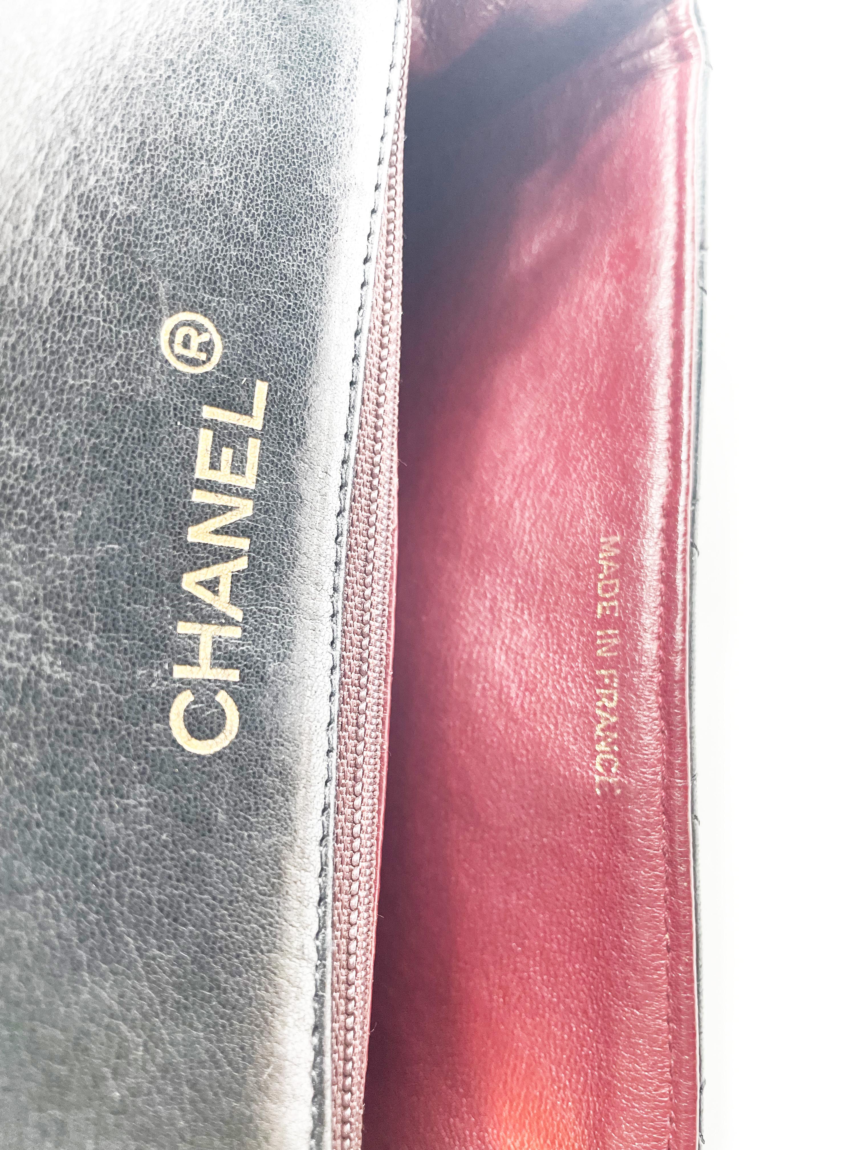 Classic Chanel Mini Timeless Handtasche aus schwarzem, gestepptem Leder im Angebot 16