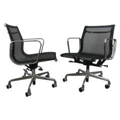 Classic Charles Eames Aluminum Group Mesh Task Chair, Herman Miller