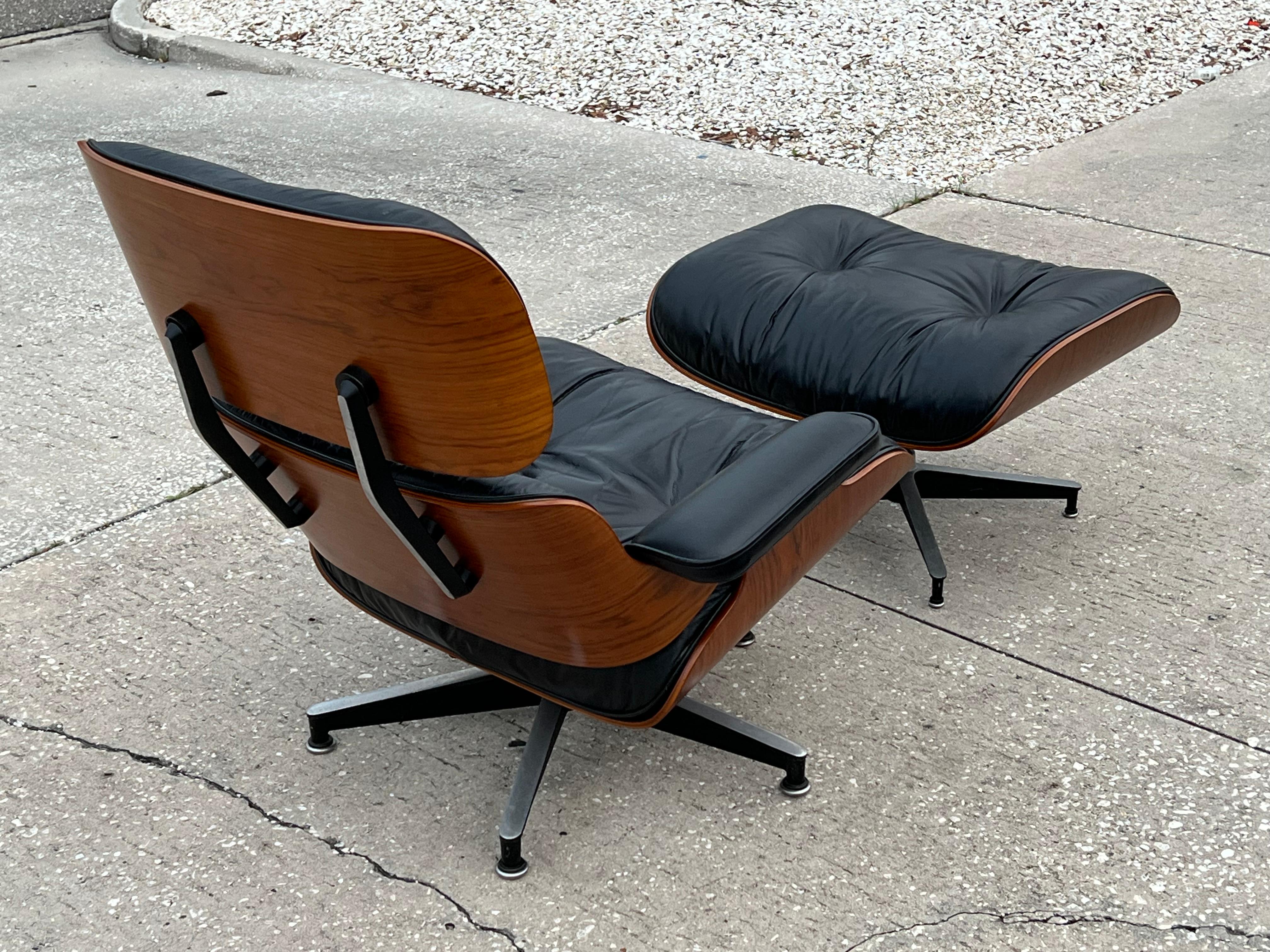 Classic Charles Eames Herman Miller Lounge Chair Black Leather 3
