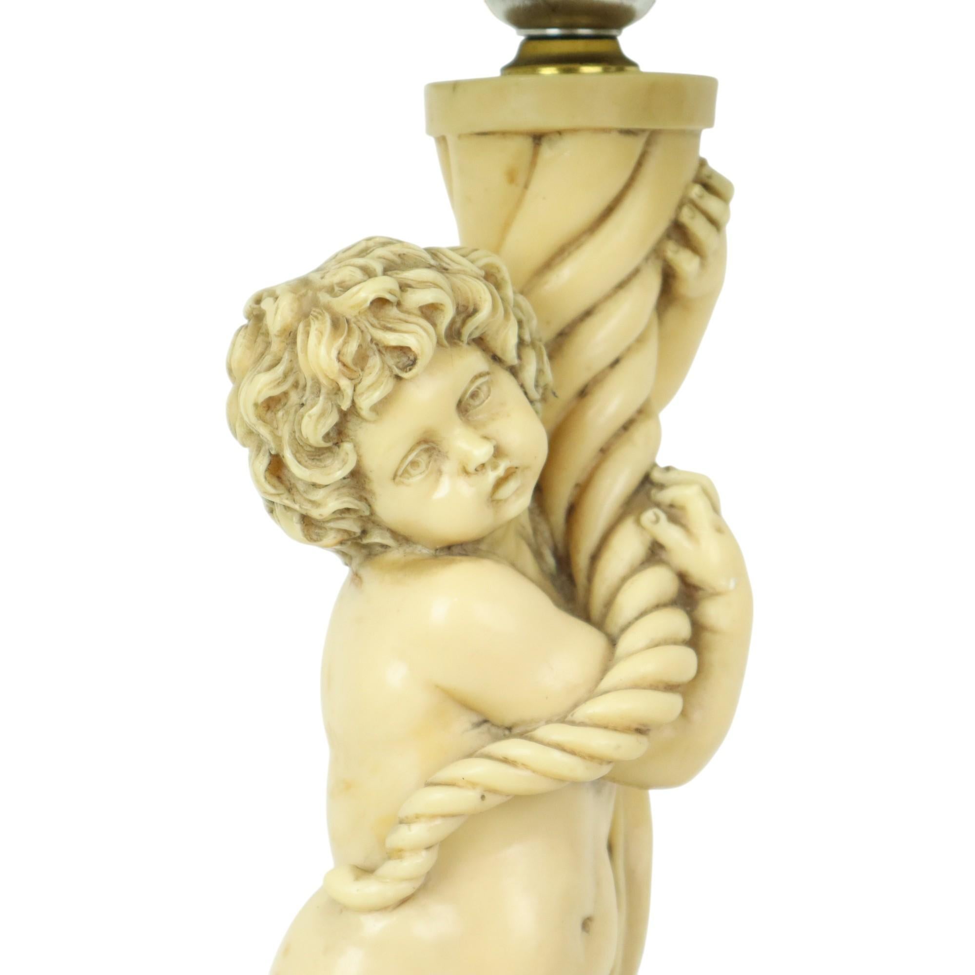 Classic Cherubin Lampe A. Santini Tischlampe Italien Fünfziger Jahre 57cm im Zustand „Gut“ im Angebot in Poperinge, BE