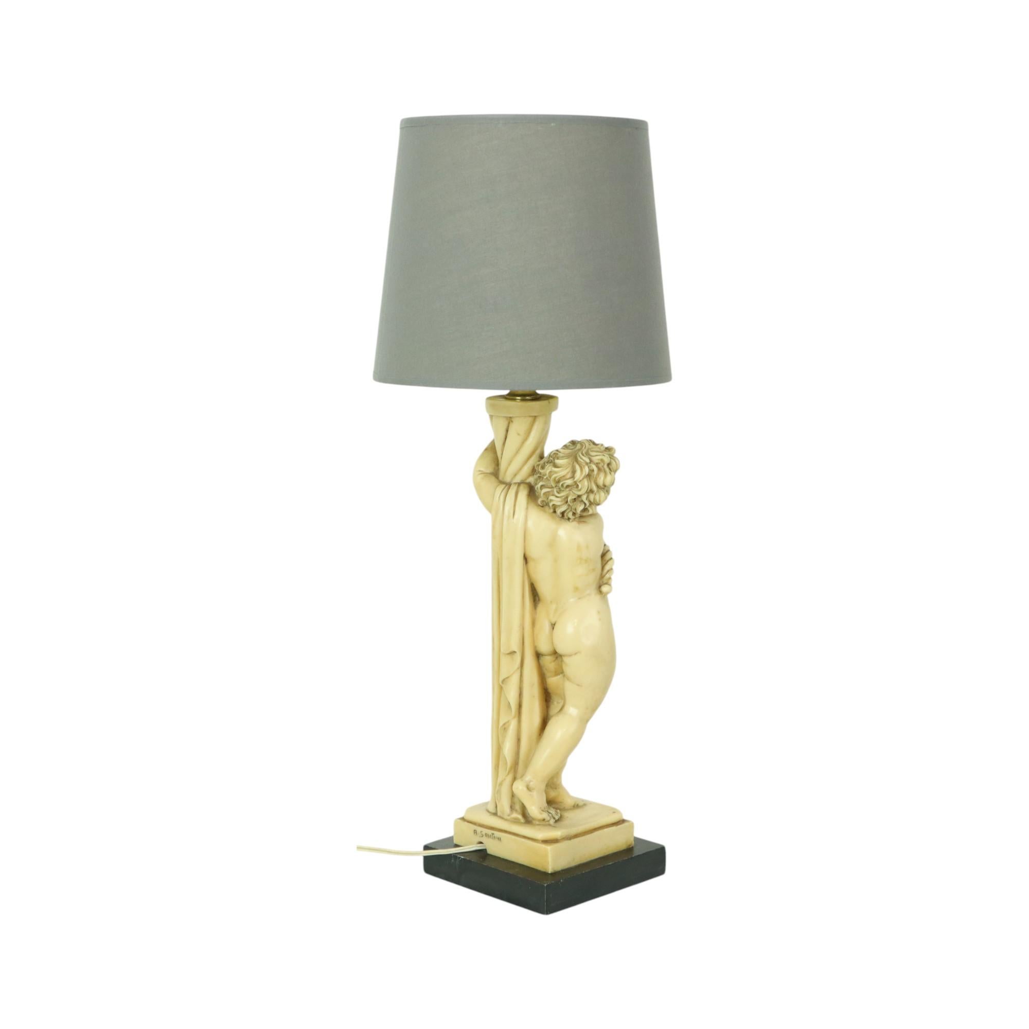 Classic Cherubin Lampe A. Santini Tischlampe Italien Fünfziger Jahre 57cm (Harz) im Angebot