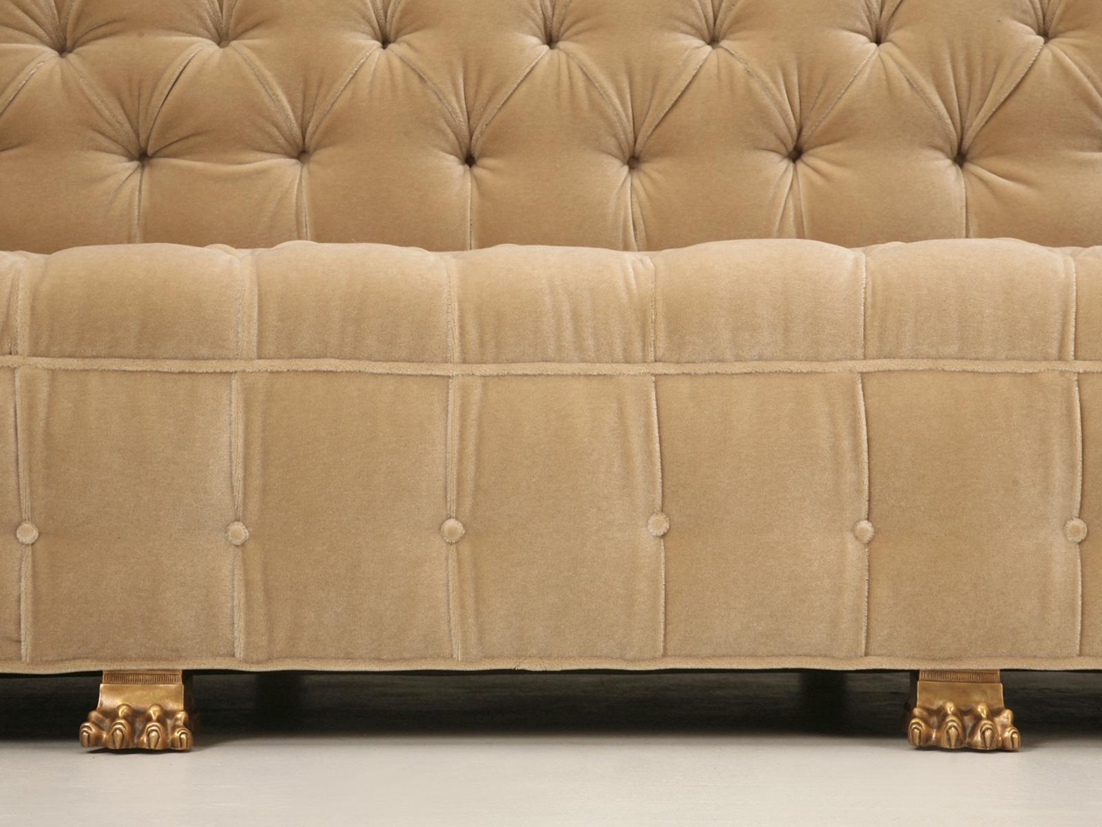 Canapé à dossier touffeté de style Chesterfield, crin de cheval, pieds pattes de lion en bronze Toute taille en vente 2