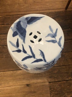 Classic Chinese Blue and White Garden Seat Drinks Table