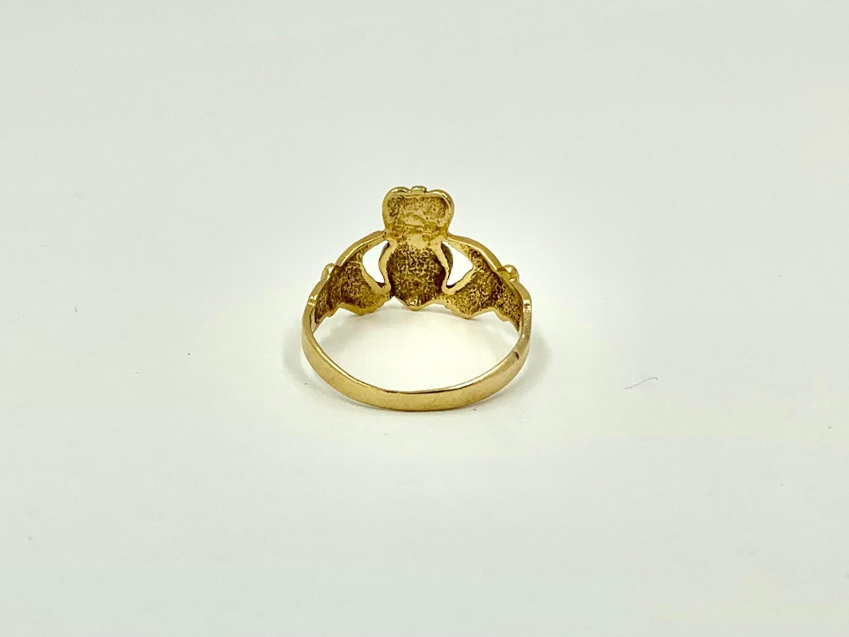 Romantic Classic Claddagh Crowned Heart in Hands, Fede 14k Yellow Gold Ring, 20th Century