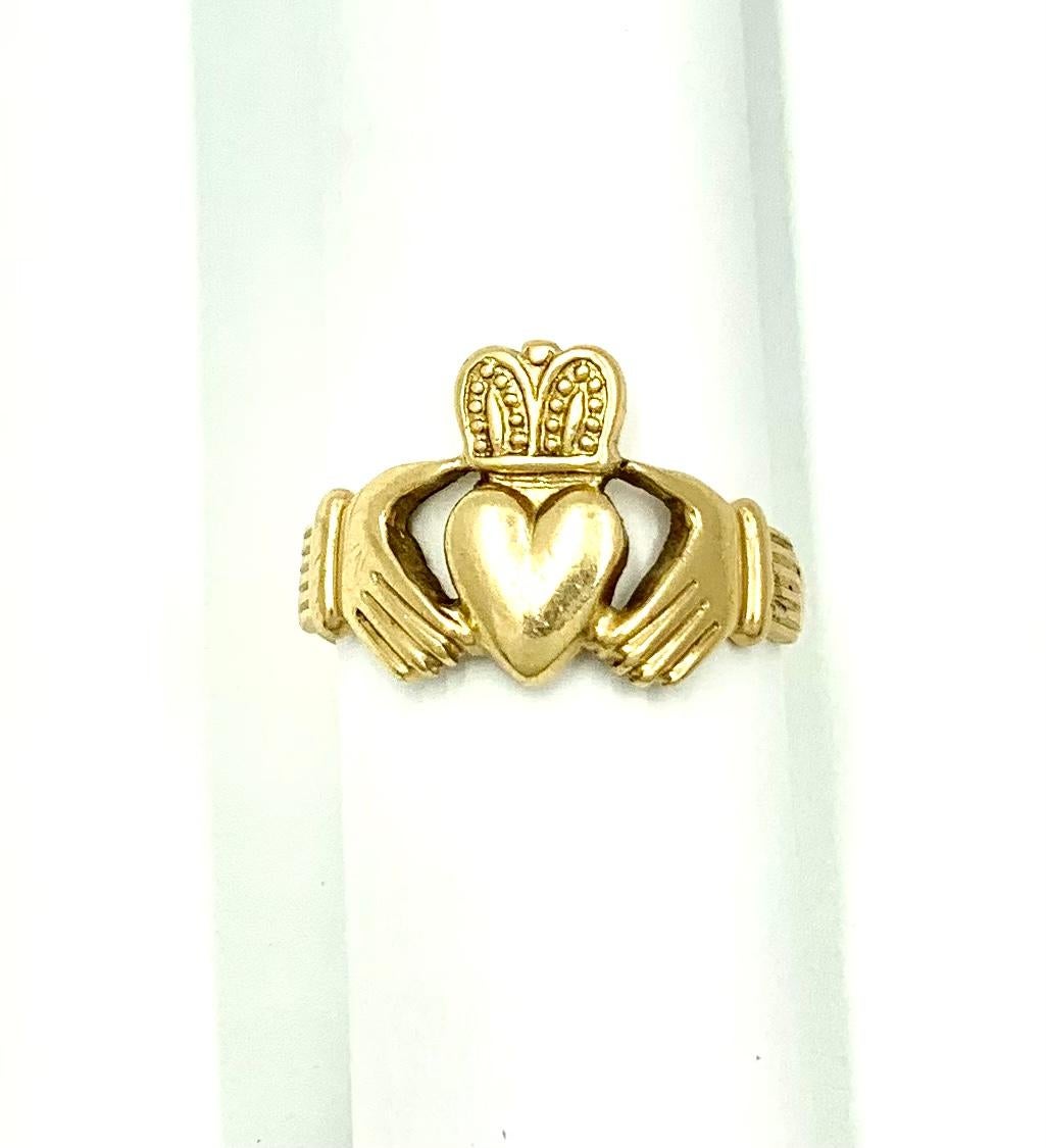 Women's or Men's Classic Claddagh Crowned Heart in Hands, Fede 14k Yellow Gold Ring, 20th Century