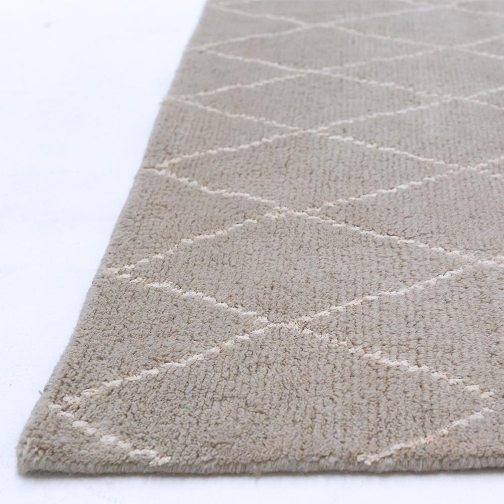 Classic Clean Lines Customizable Trace Weave Rug in Dove Small 2