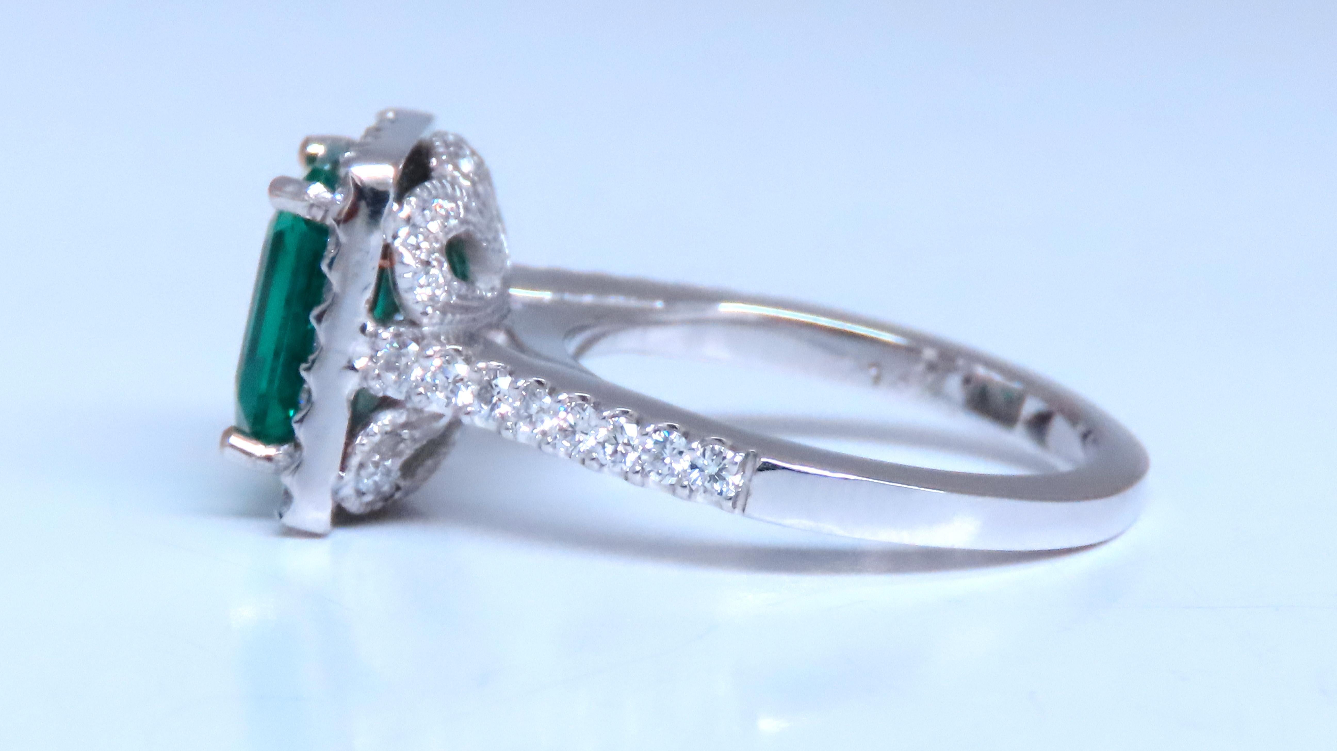 Classic Columbiano Simile Processed Emerald 14kt Gold 12550 In Excellent Condition For Sale In New York, NY