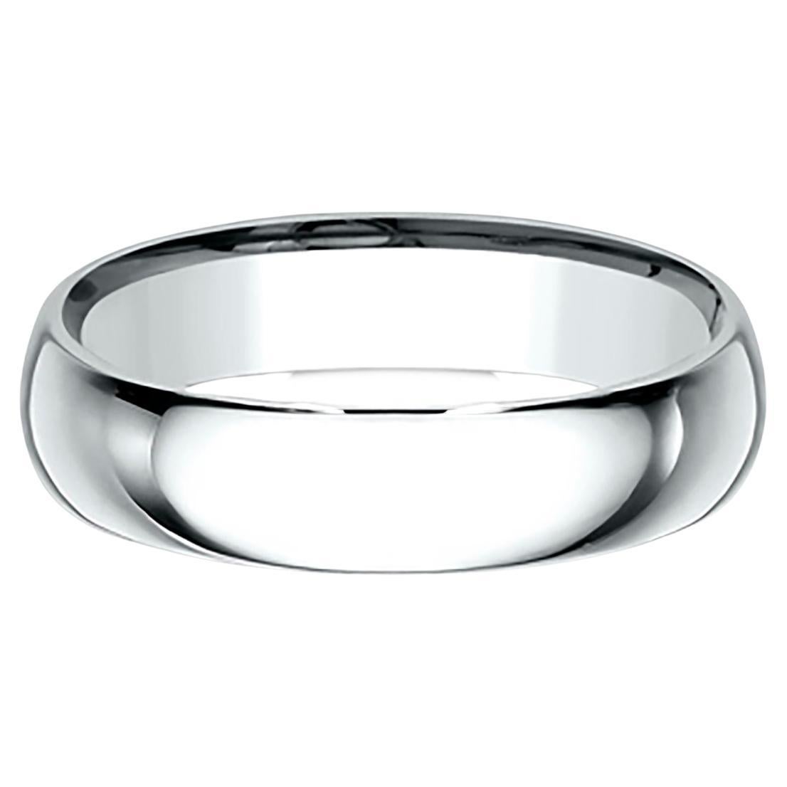 Benchmark Classic Comfort Fit Wedding Band in Platinum, Width 5mm For Sale