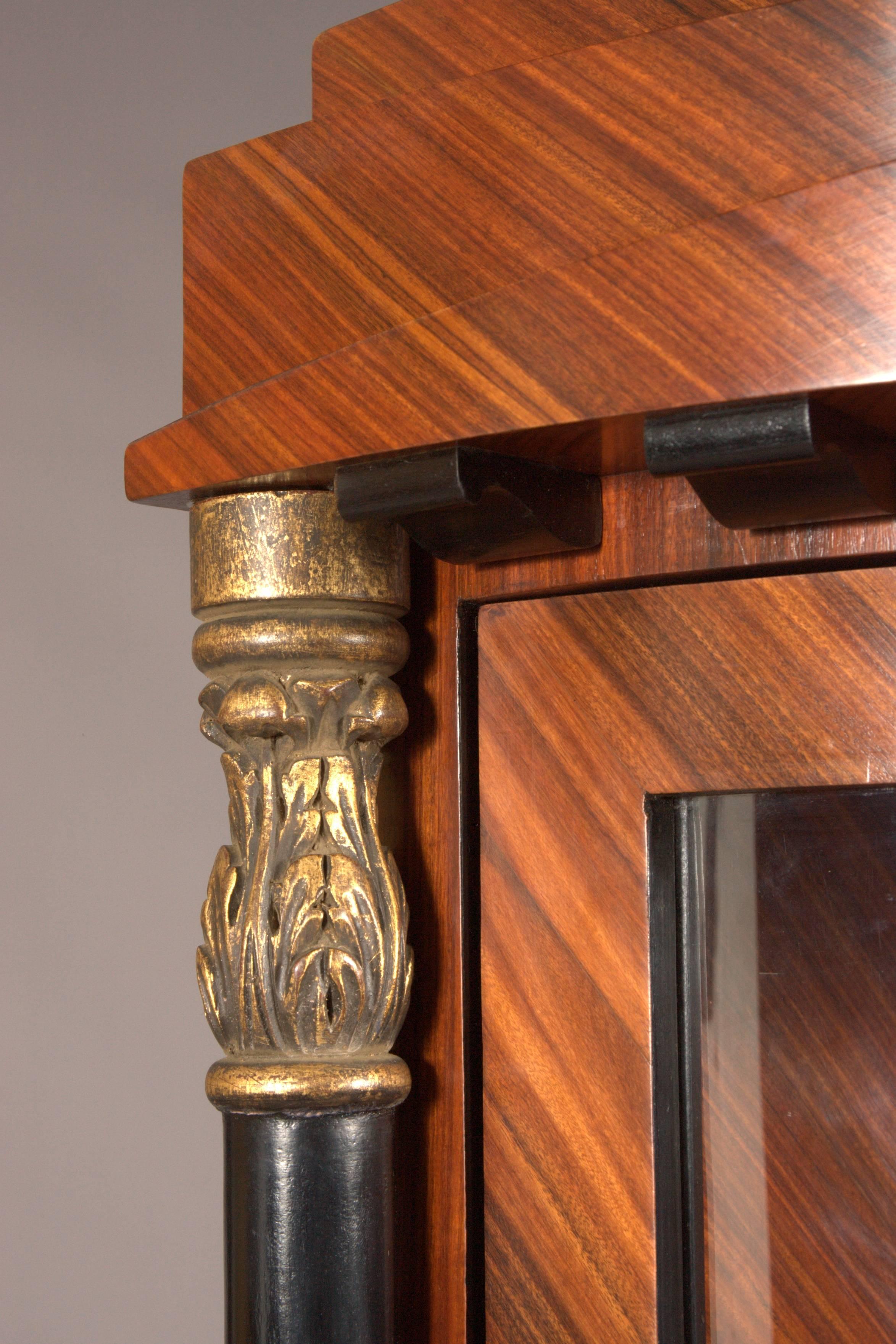 Classic Corner Display Case Vitrine in antique Biedermeier Style Mahogany veneer For Sale 3